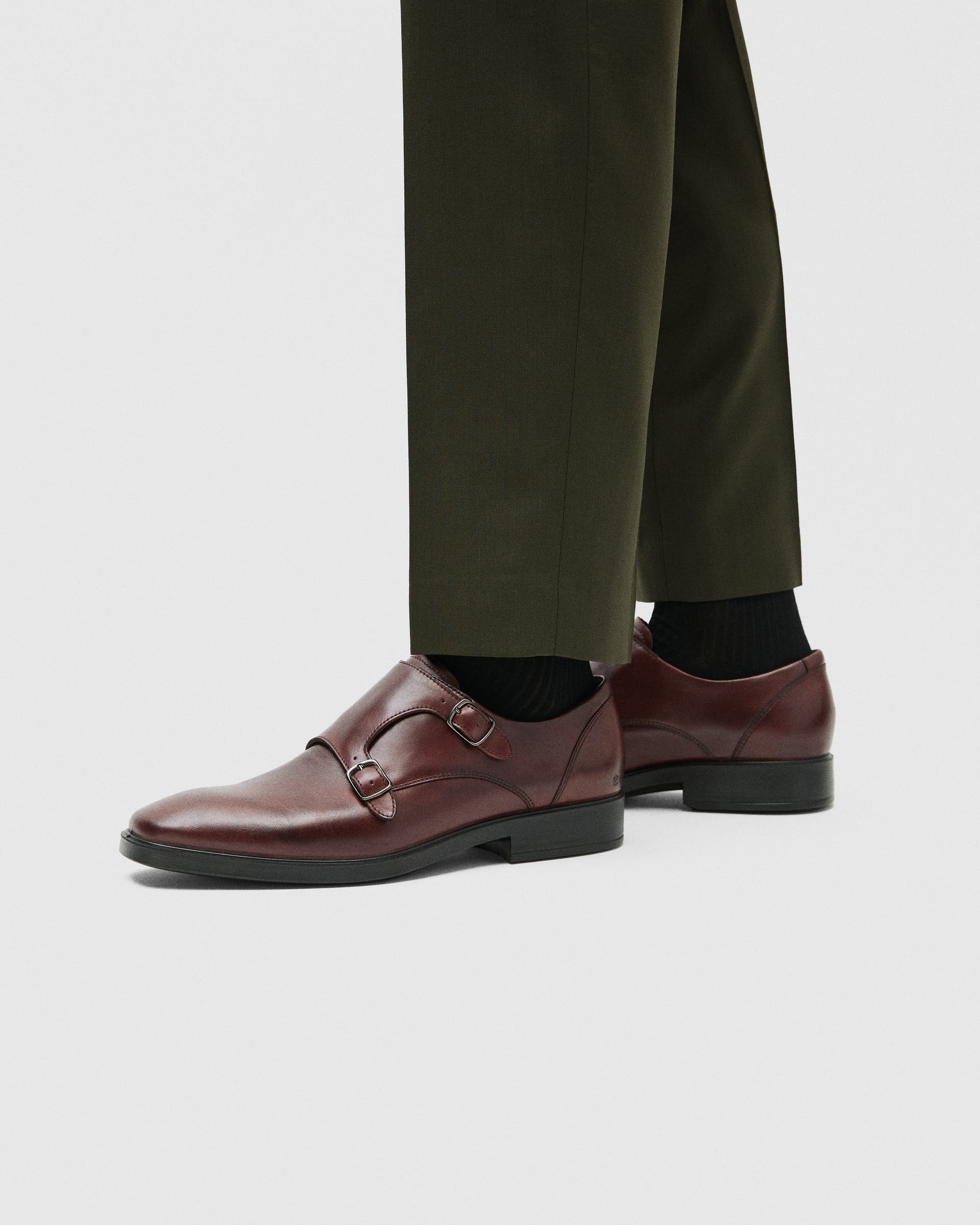 Męskie skórzane buty wizytowe monki ECCO® METROPOLE MILAN - Czerwony - Lifestyle image-1