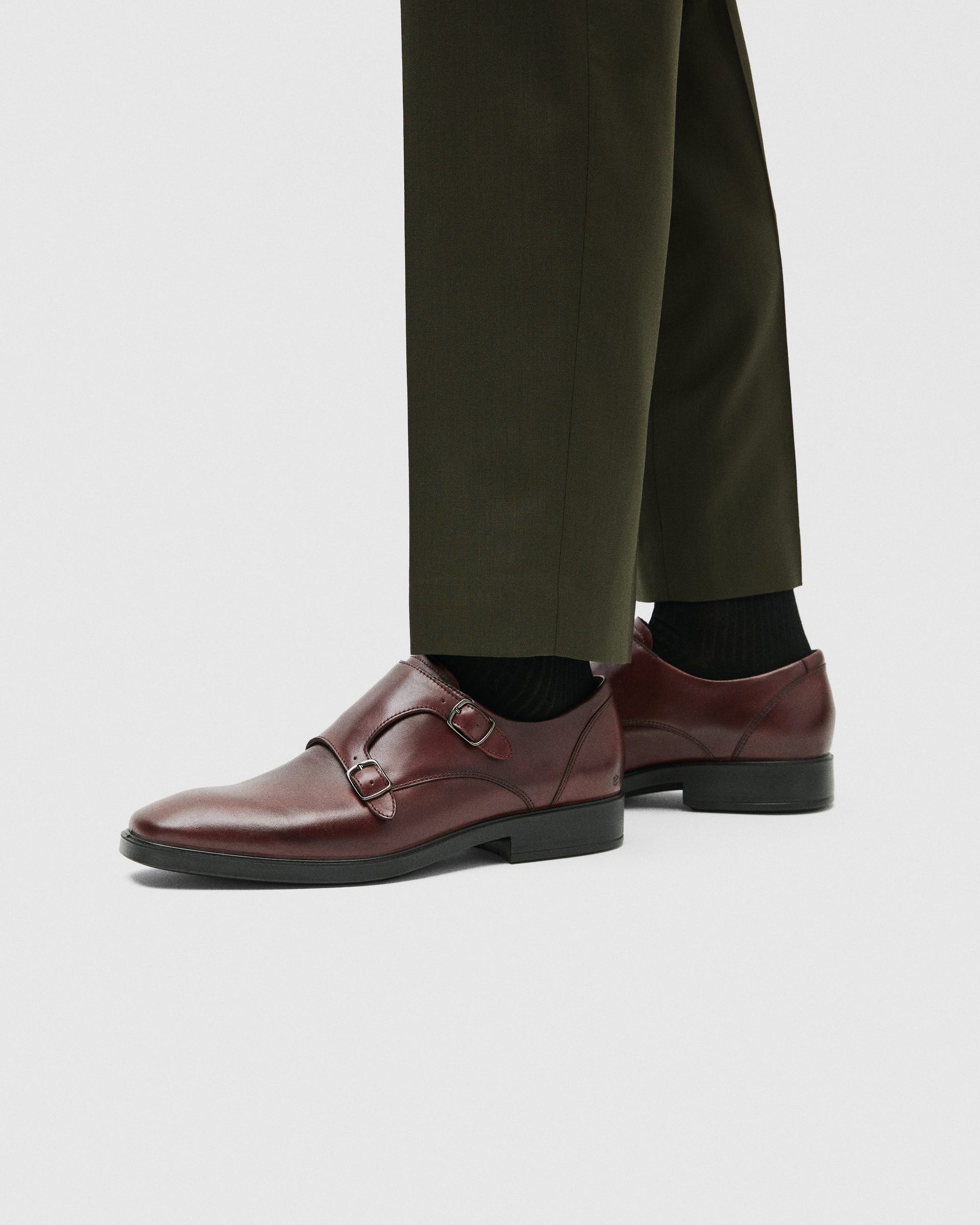 Męskie skórzane buty wizytowe monki ECCO® METROPOLE MILAN - Czerwony - Lifestyle image-1