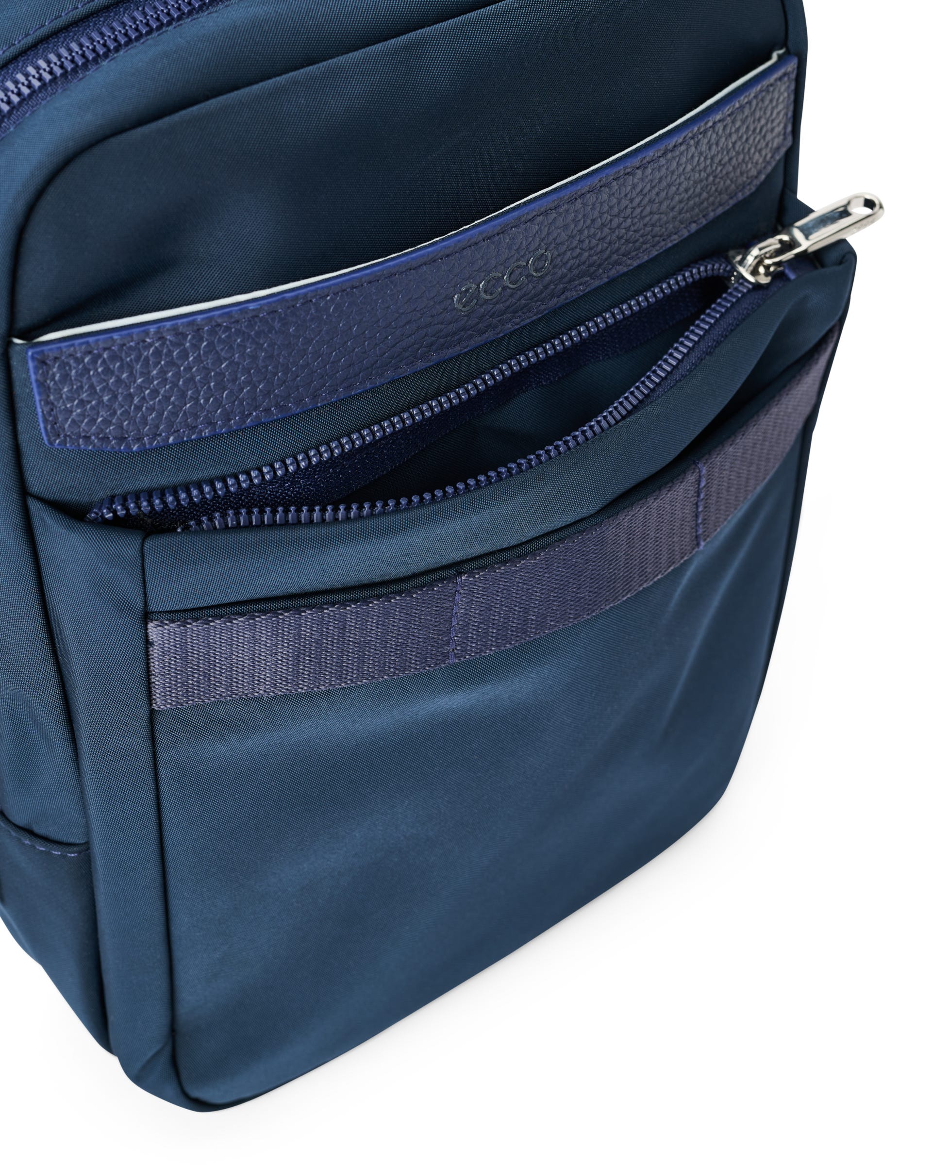 ECCO Voyager X Body Sling - Blue - Detail-2