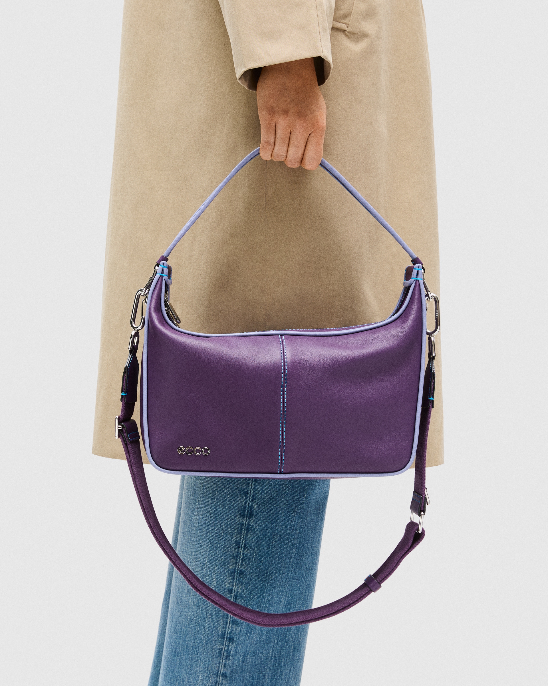 ECCO Hobo S レザーホーボーバッグ - パープル - Lifestyle image-1