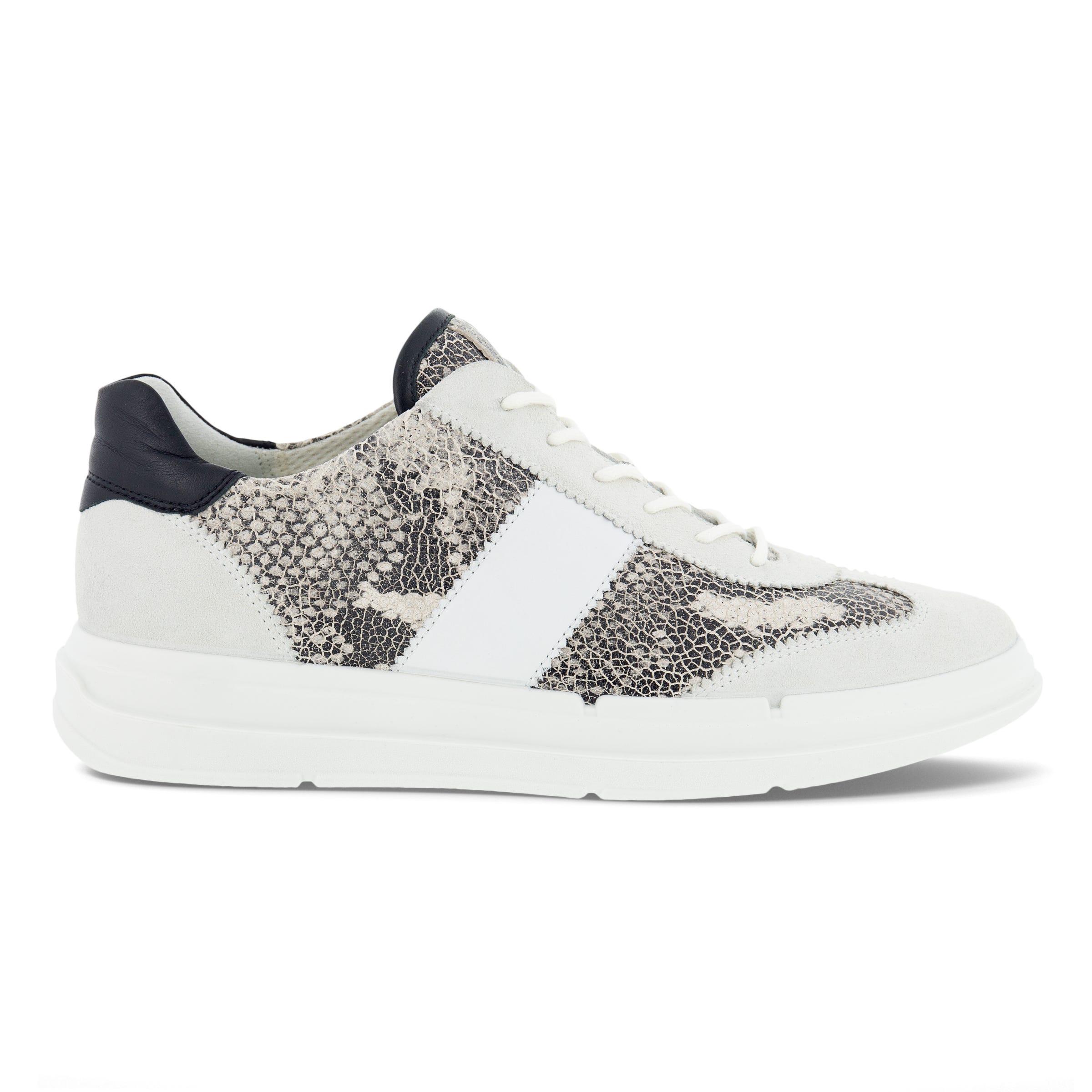 Women's ECCO® Soft X Leather Sneaker - White - Outside