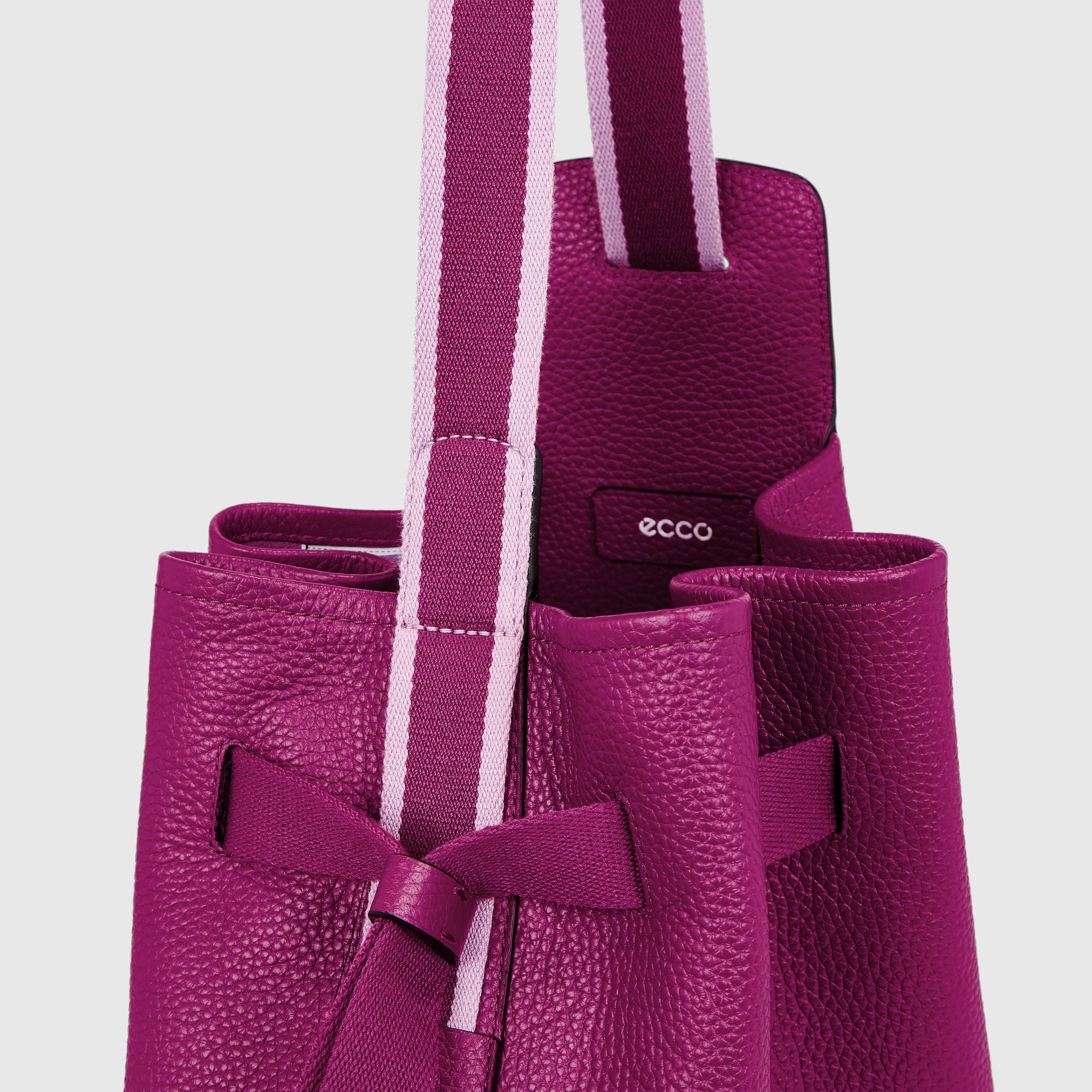 ECCO® Sail Leather Compact Shoulder Bag - Purple - Detail-1