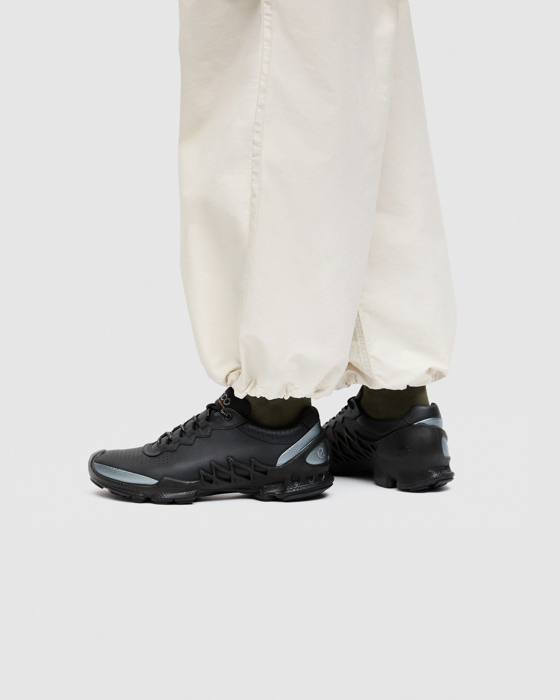 ECCO BIOM AEX MEN'S SHOE - Black - Lifestyle image-1