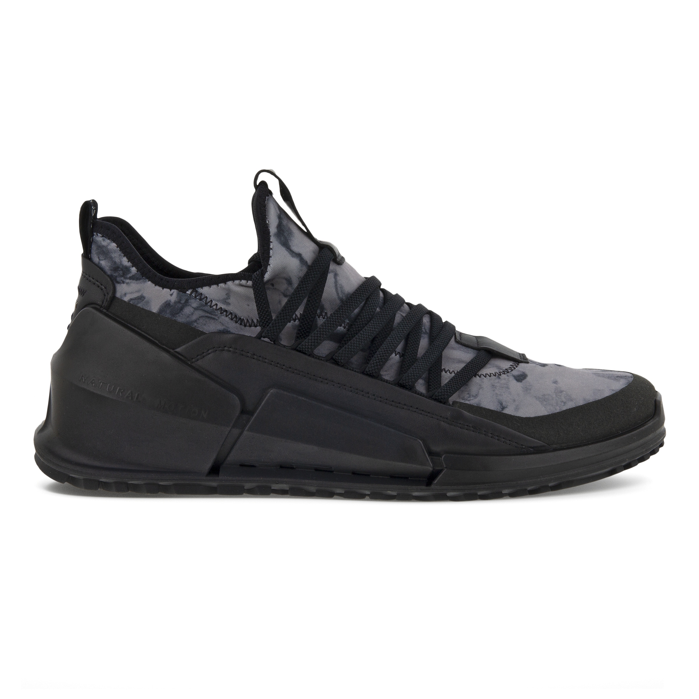 ECCO BIOM 2.0 - undefined - Outside