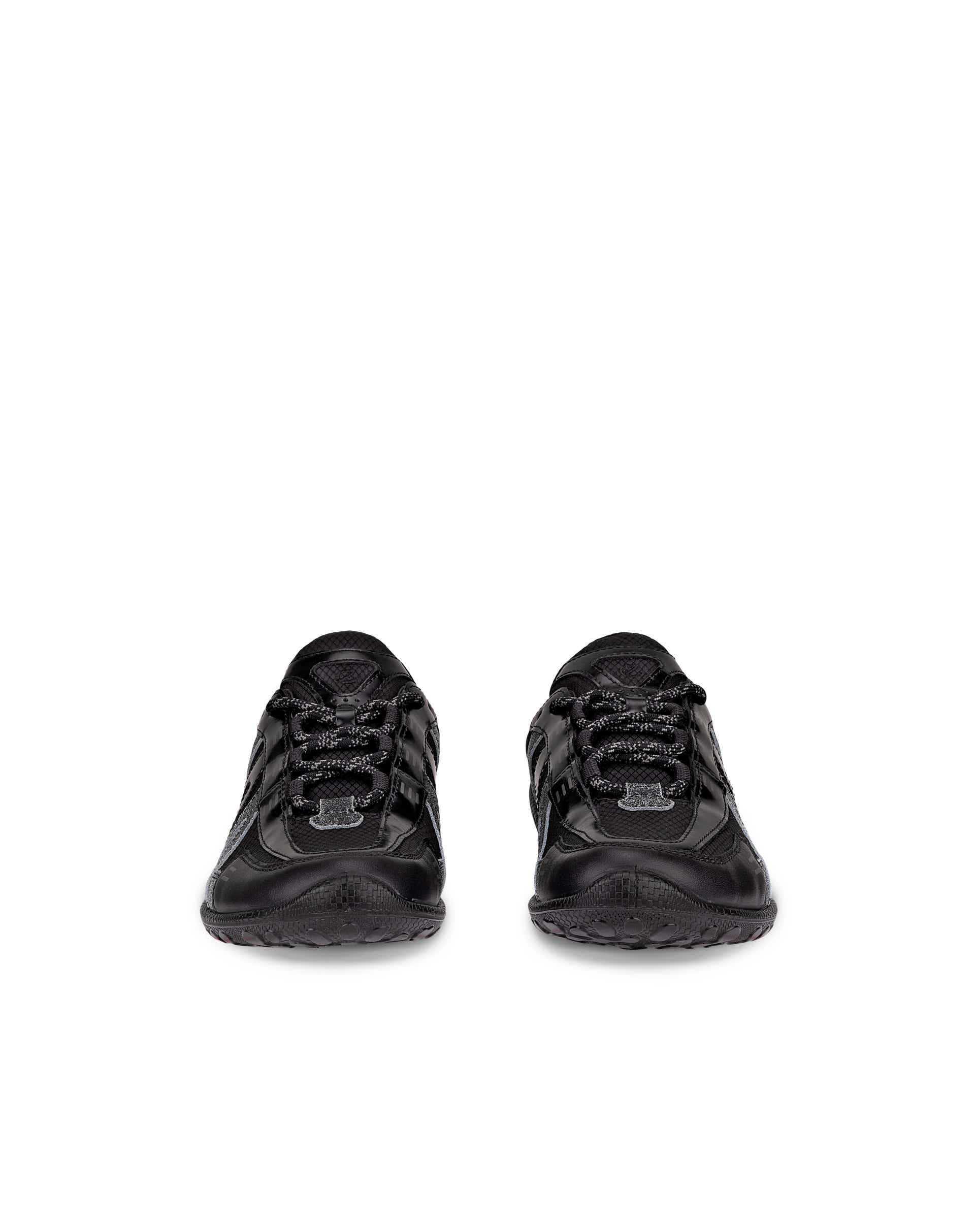 ECCO® BIOM Lite baskets de plein air en cuir pour femme - Noir - Front pair