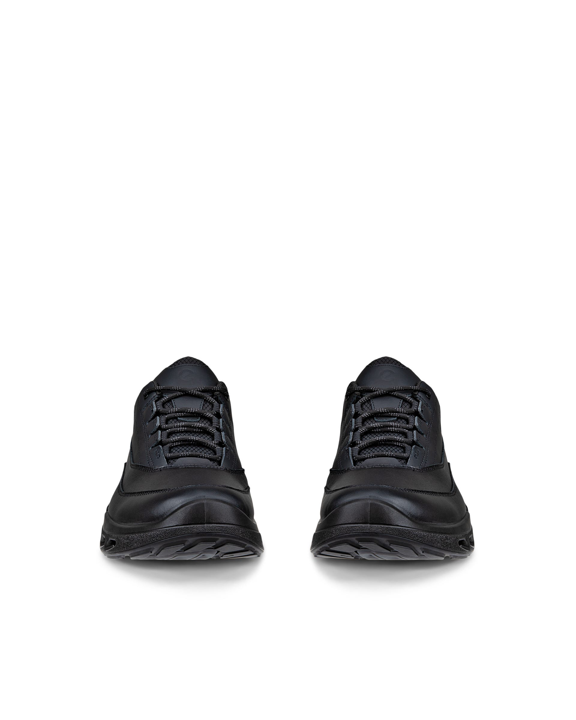 ECCO® BIOM 720 baskets en cuir Gore-Tex pour homme - Noir - Front pair