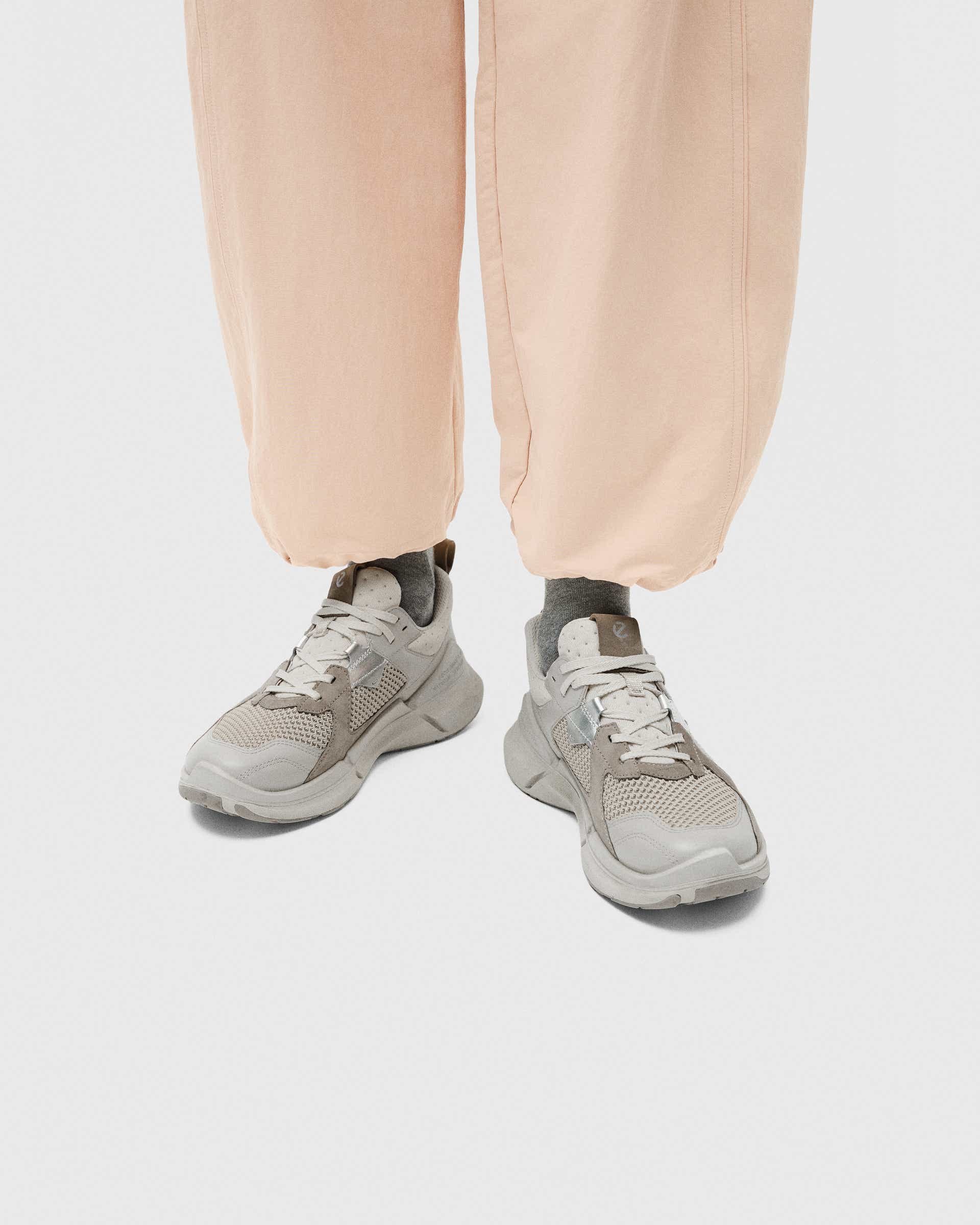 ECCO BIOM 2.2 WOMEN'S SNEAKER - Grey - Lifestyle image-1