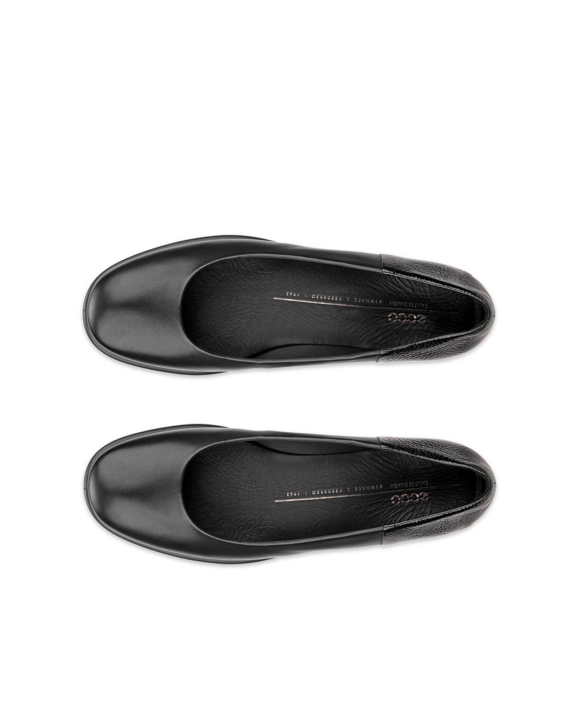 Dámské kožené baleríny ECCO® Sculpted LX - Černá - Top left pair