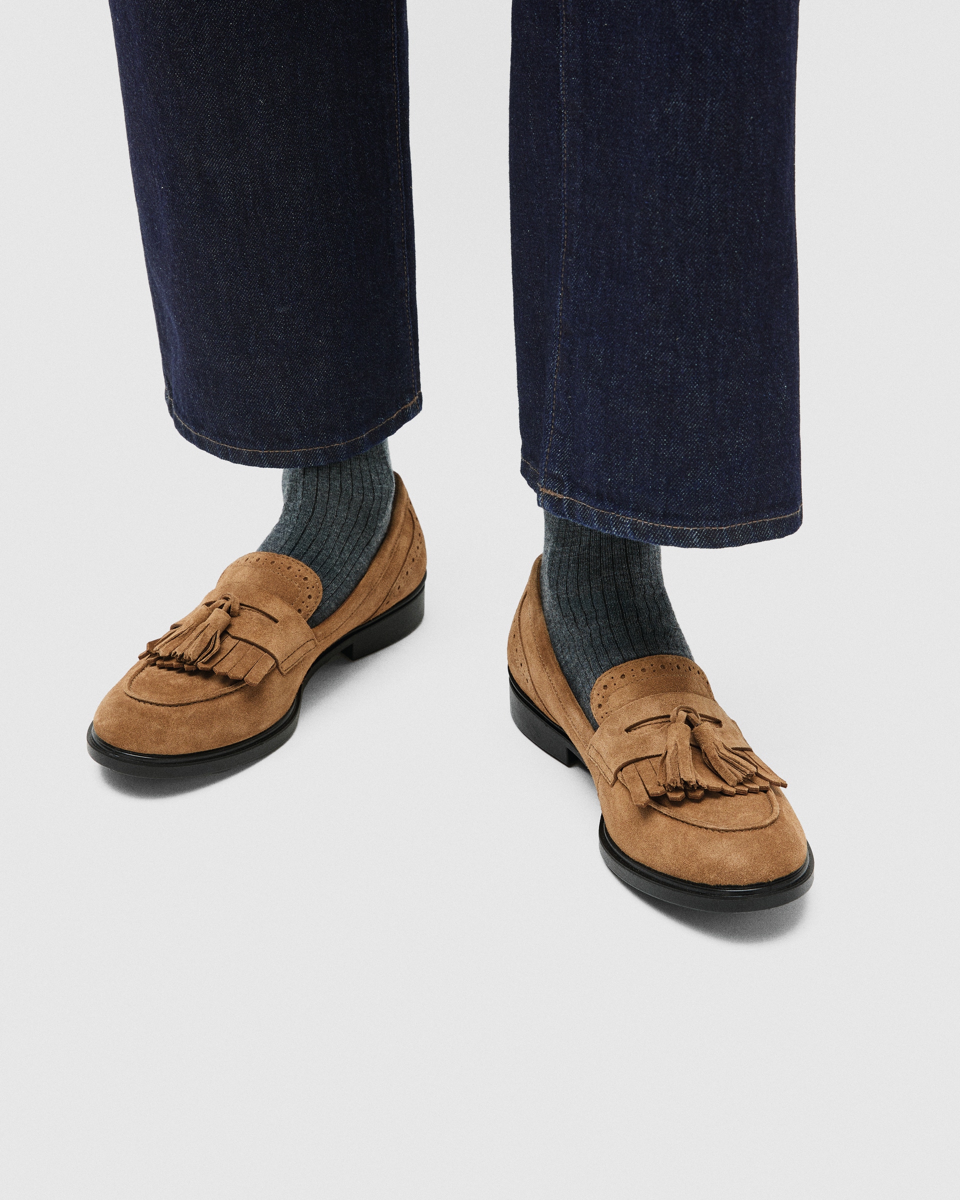 ECCO® DRESS CLASSIC 15 mocassins daim pour femme - Brun - Lifestyle image-1