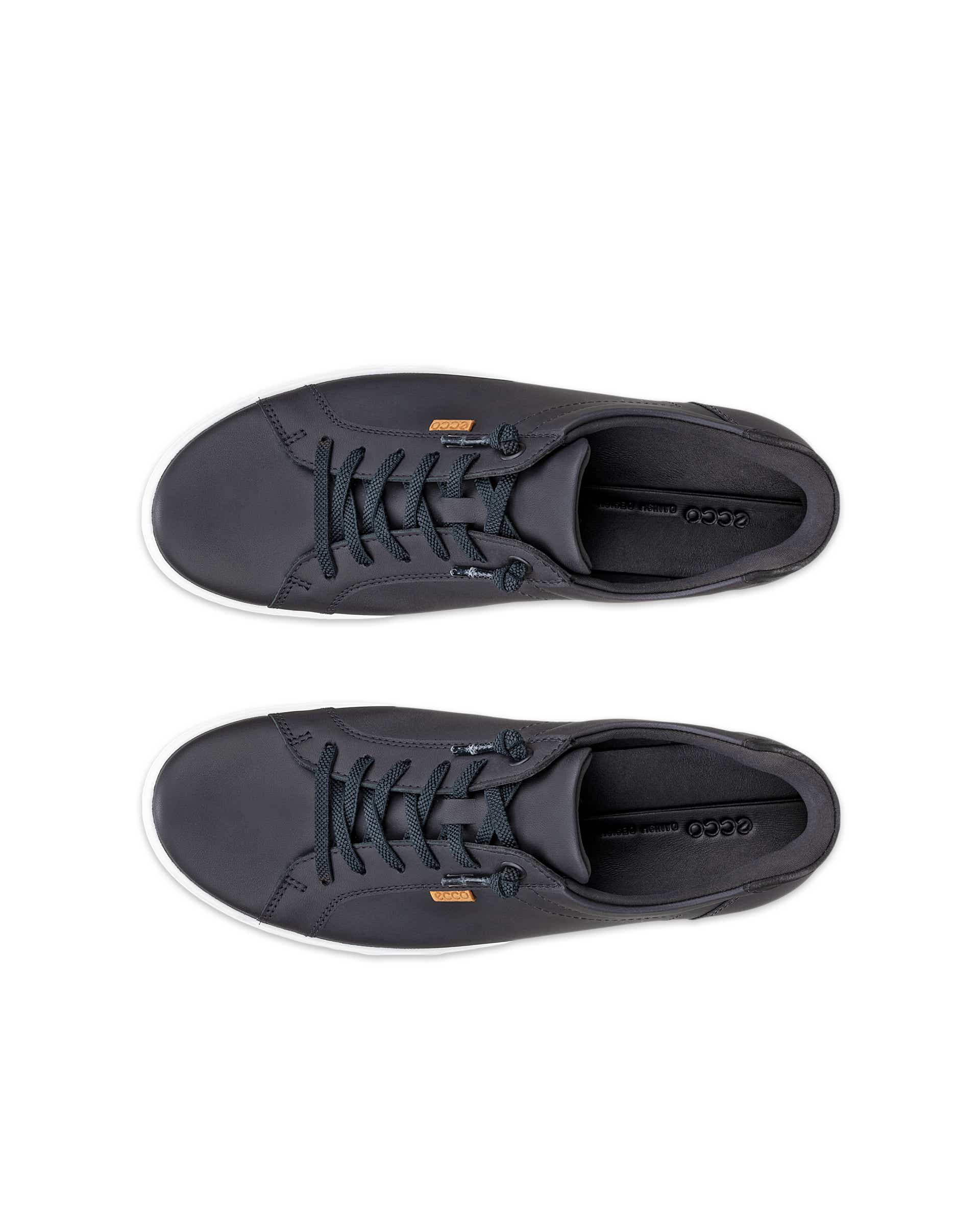 Women's ECCO® SOFT 7 Leather Trainer - Black - Top left pair