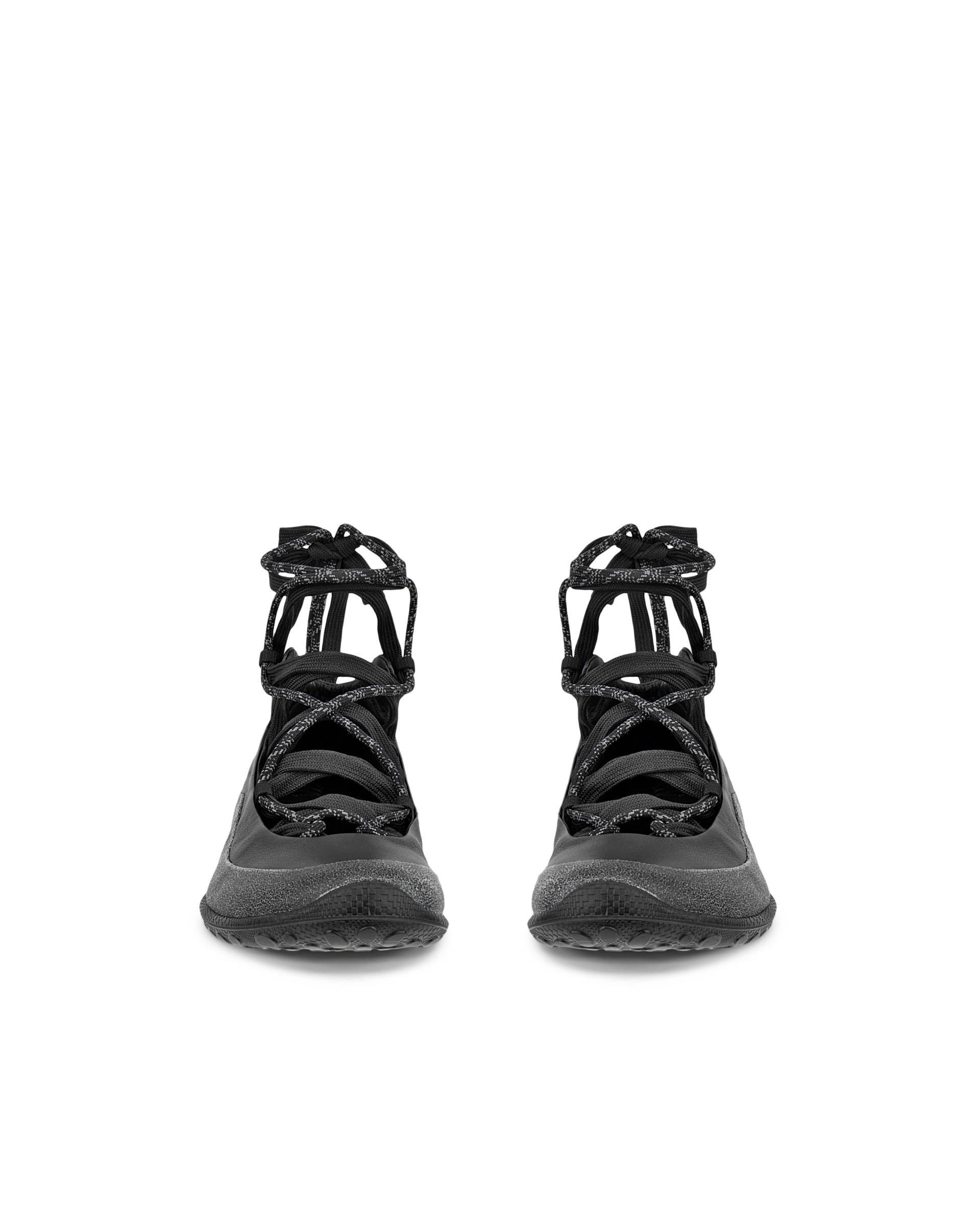 ECCO® BIOM Lite baskets de plein air en cuir pour femme - Noir - Front pair