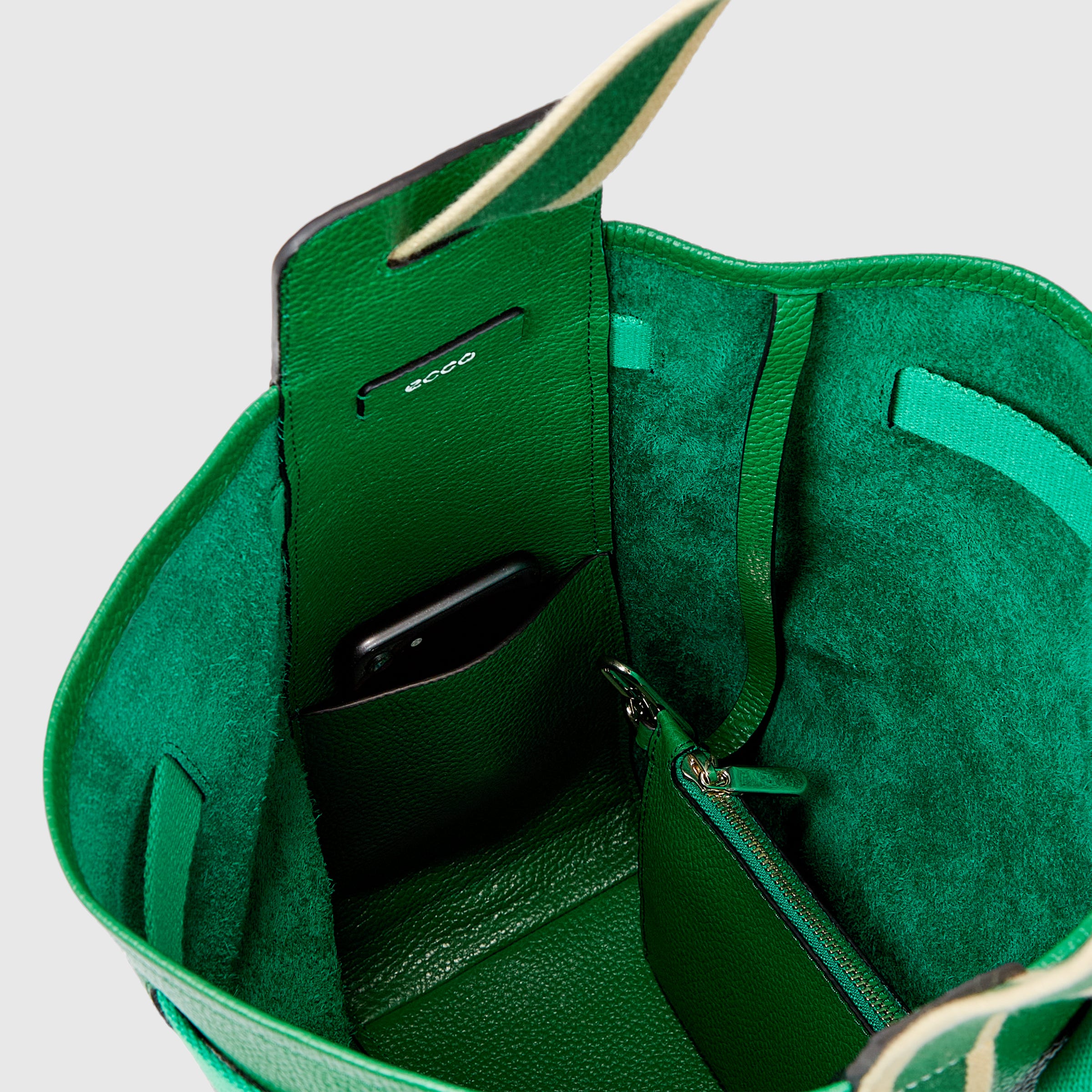 ECCO® Sail Leather Compact Shoulder Bag - Green - Inside