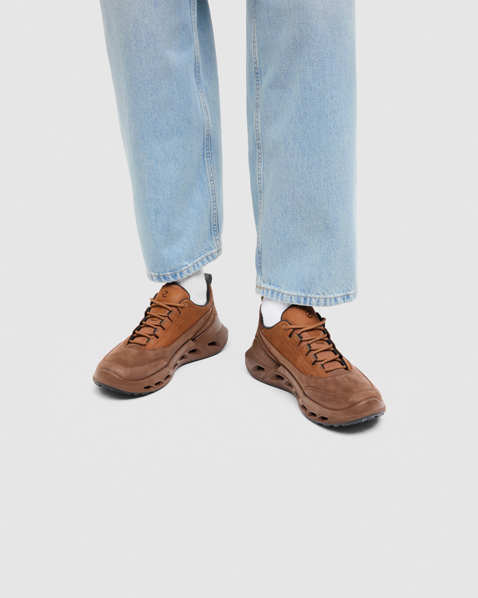 Men's ECCO® Biom 720 Oiled Nubuck Gore-Tex Sneaker