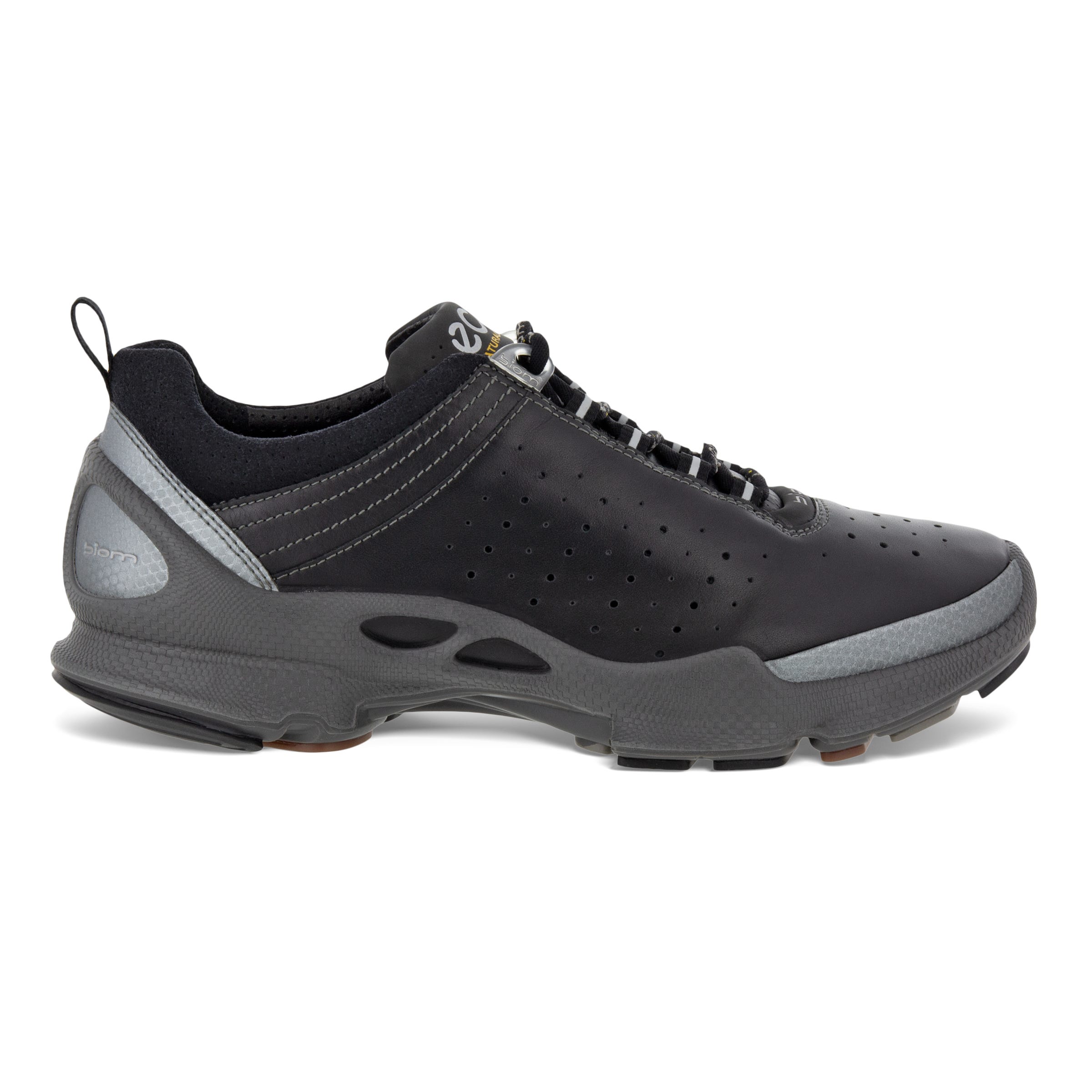 ECCO BIOM C Low ウィメンズ レザースニーカー | ブラック