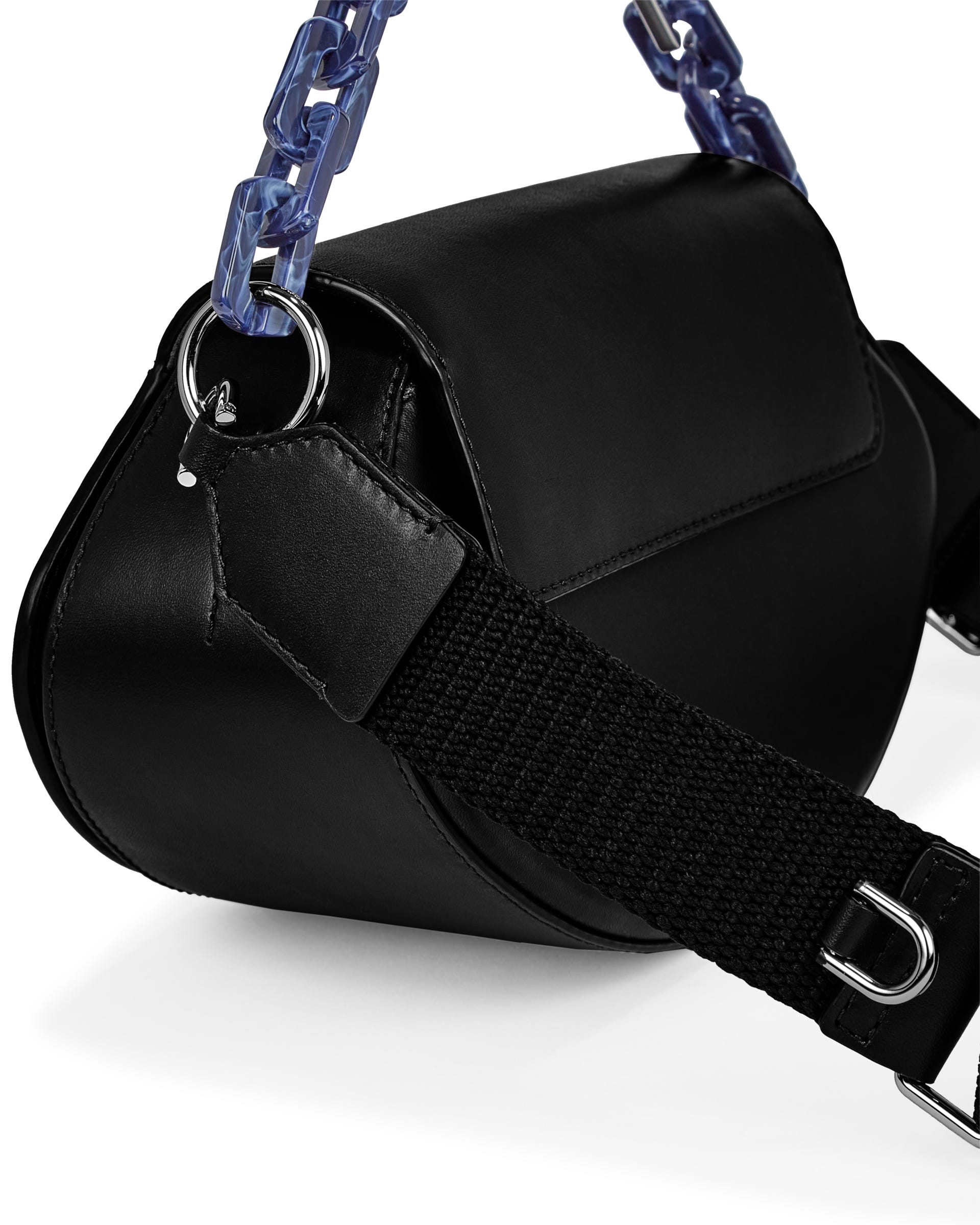 ECCO WEEBLE BAG M CHAIN | ブラック ECCO WEEBLE BAG M CHAIN | ブラック