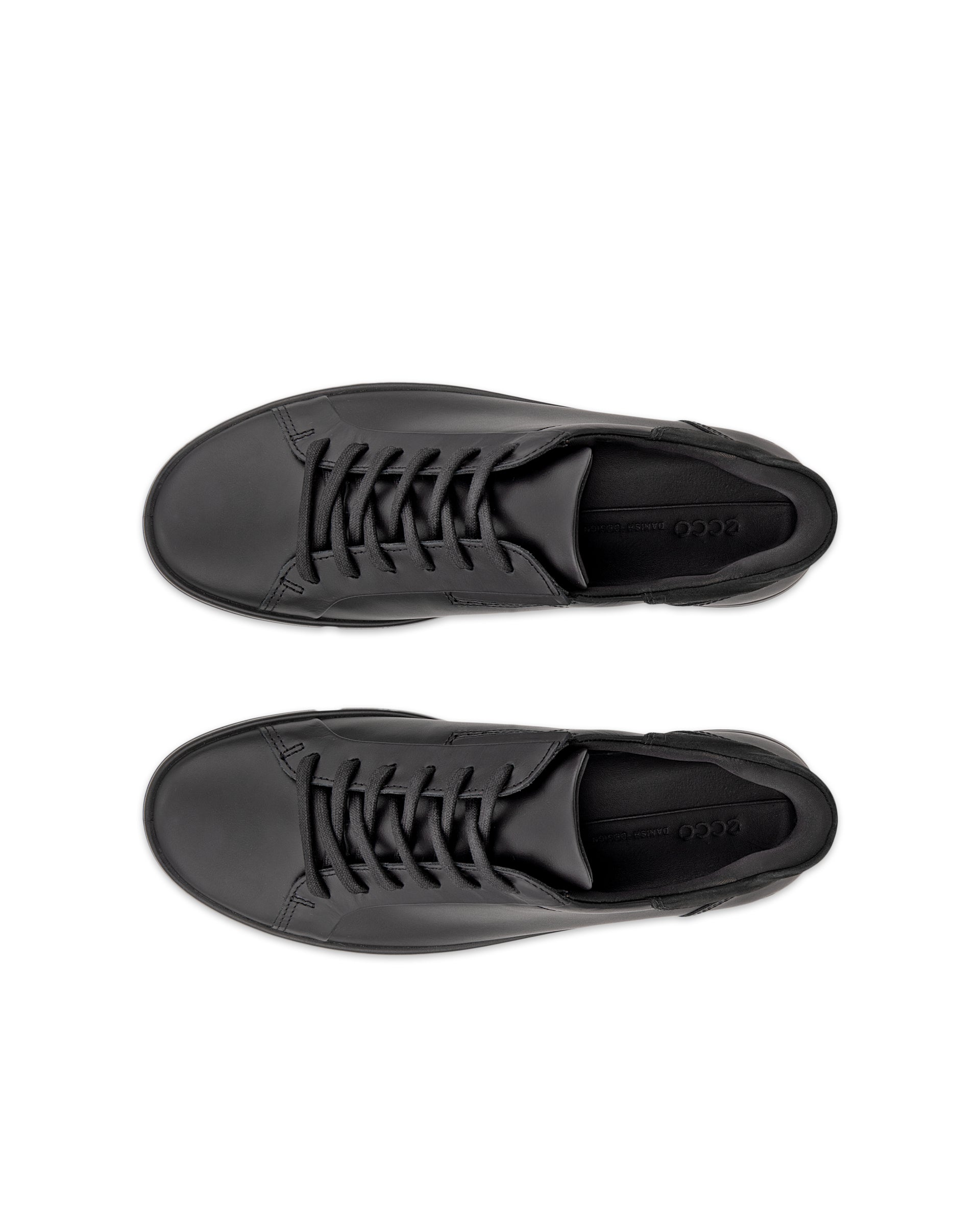 Women's ECCO® SOFT 7 Leather Trainer - Black - Top left pair