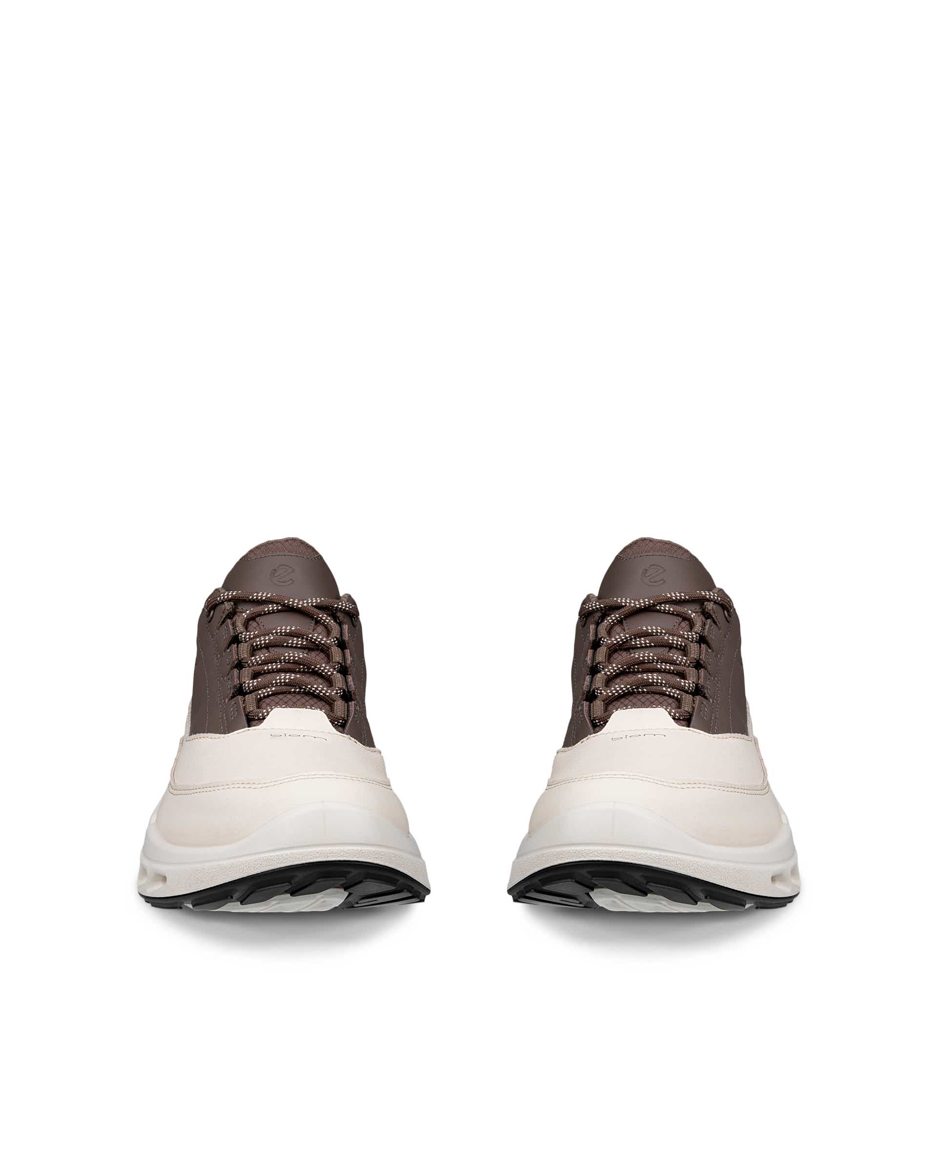 ECCO® BIOM 720 baskets en cuir Gore-Tex pour femme - Beige - Front pair
