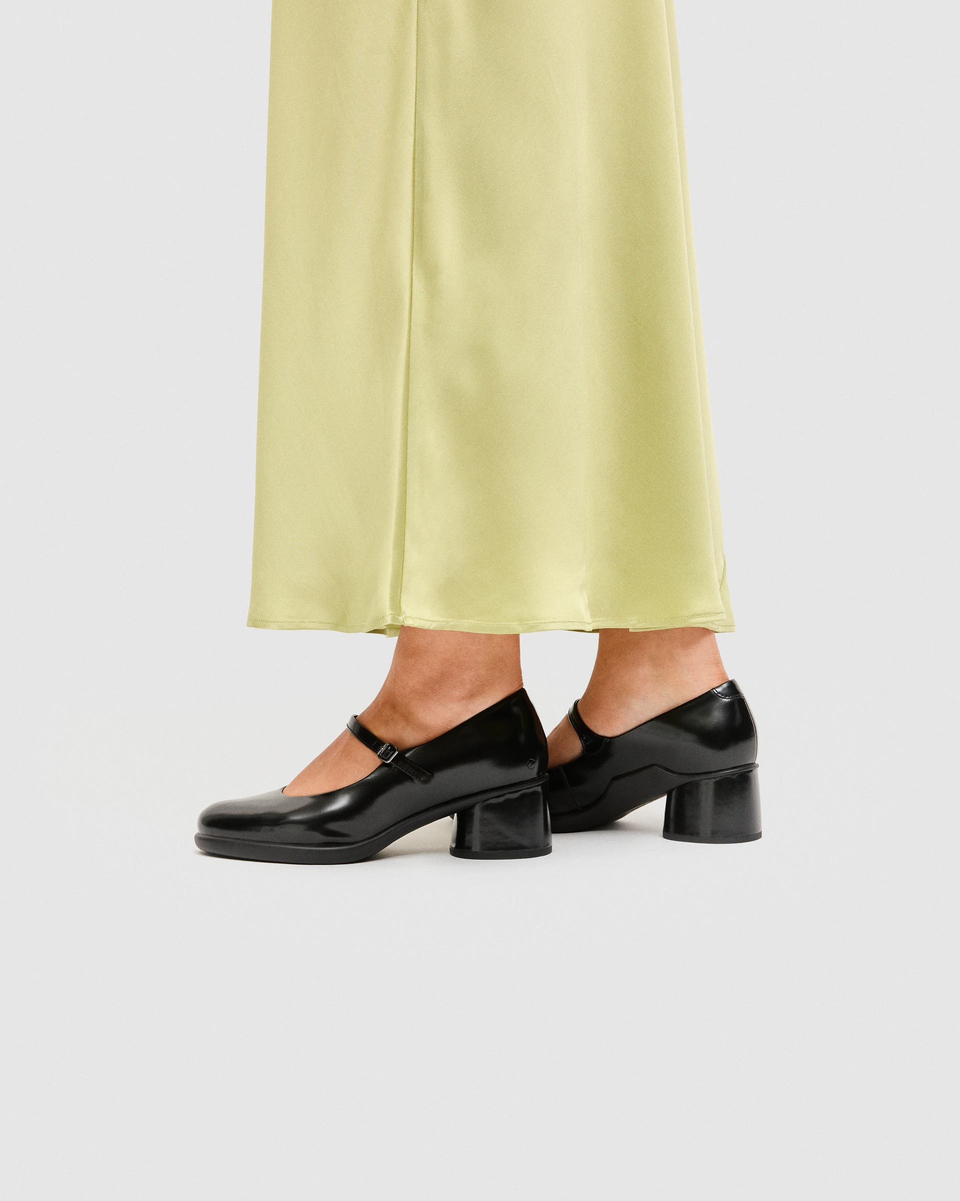 ECCO® Sculpted LX 35 Dames leren pump met blokhak - Zwart - Lifestyle image-1