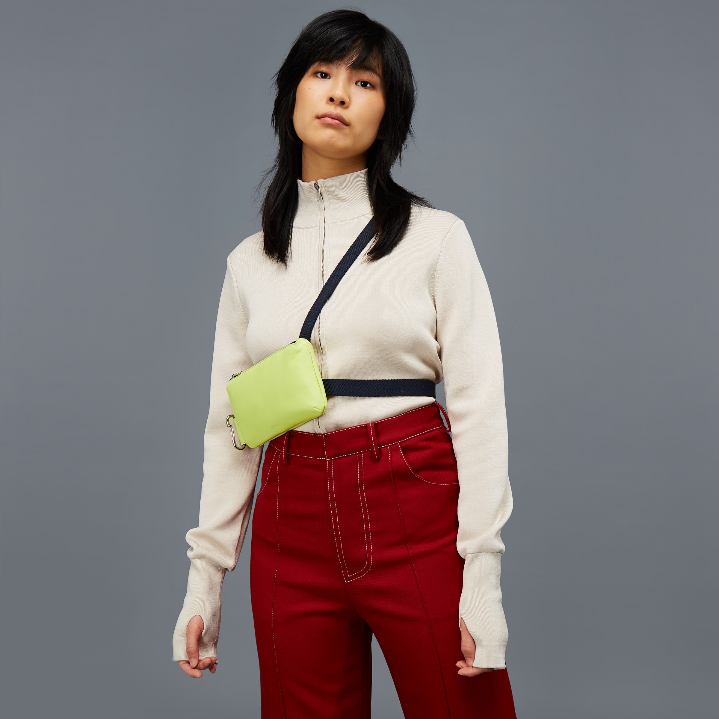 ECCO® Pillow Leather Waist Bag - Green - Modelshot-1