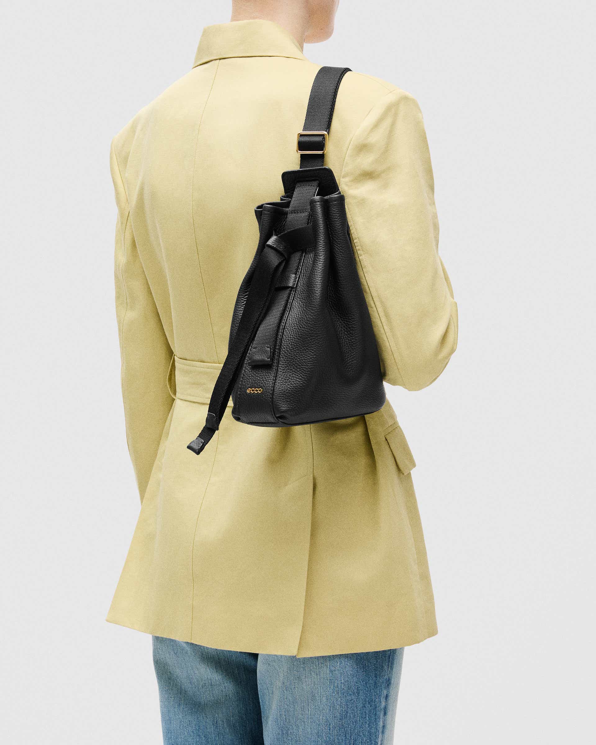 ECCO SAIL BAG SMALL - Black - Lifestyle image-1