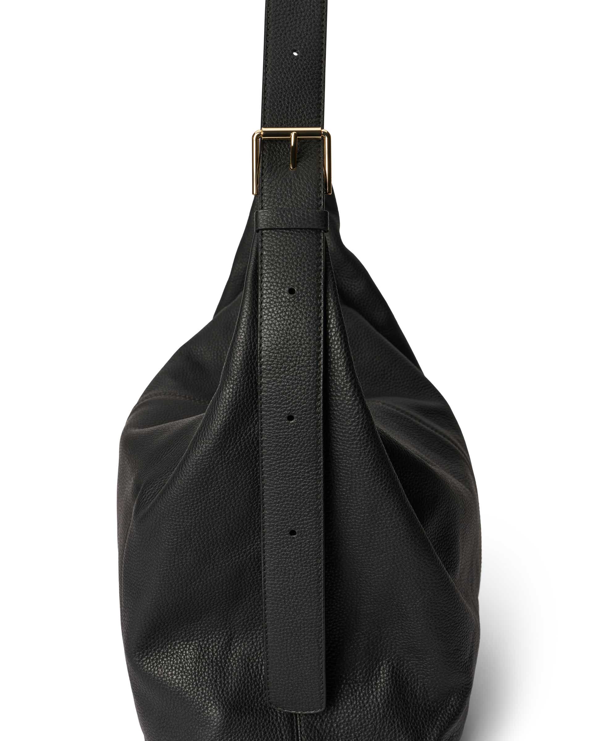 ECCO Hobo Large Soft Pebbled レザーホーボーバッグ | ブラック ECCO Hobo Large Soft Pebbled レザーホーボーバッグ | ブラック
