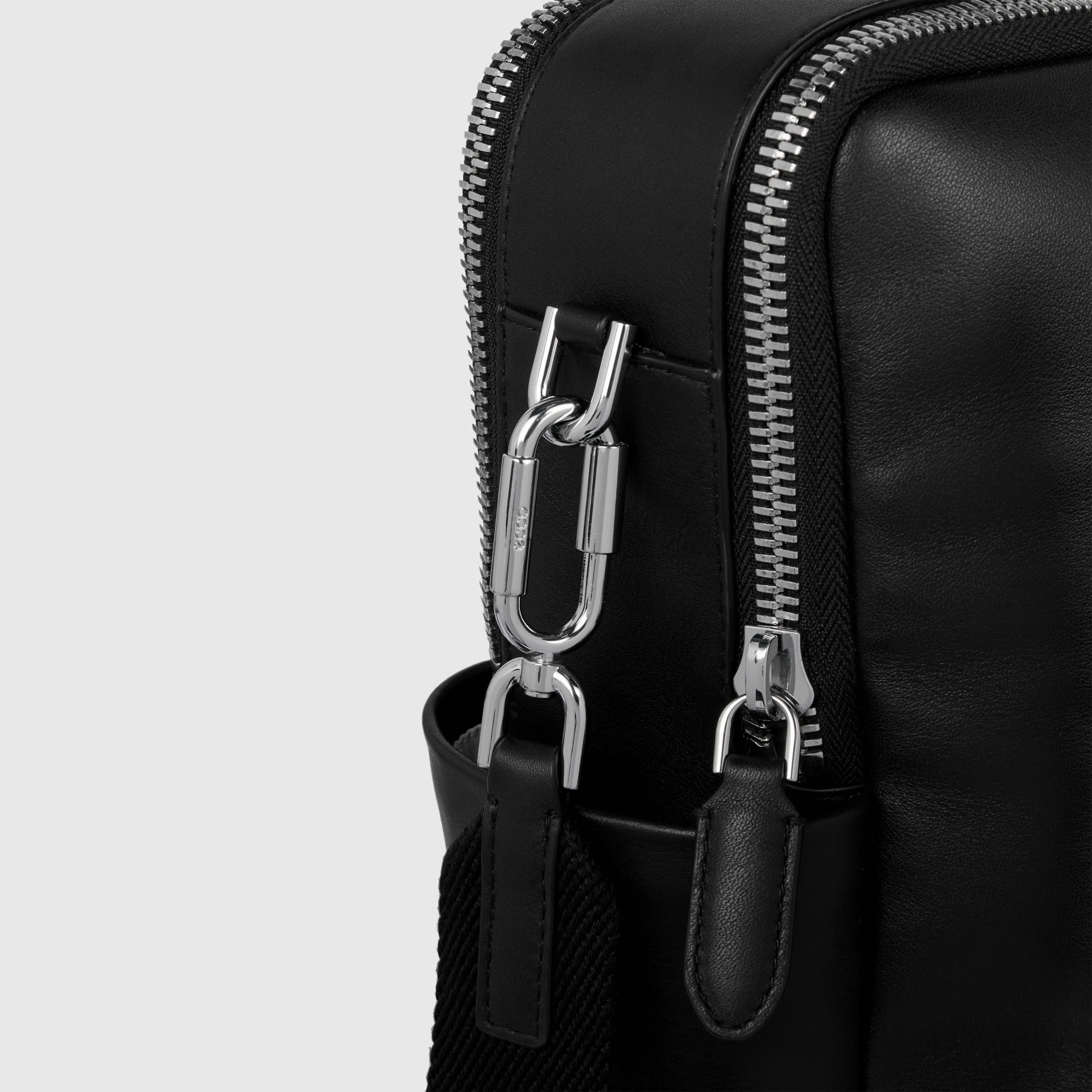 ECCO® Ceramic tech-Bag Leather Laptop Bag - Black - Detail-1