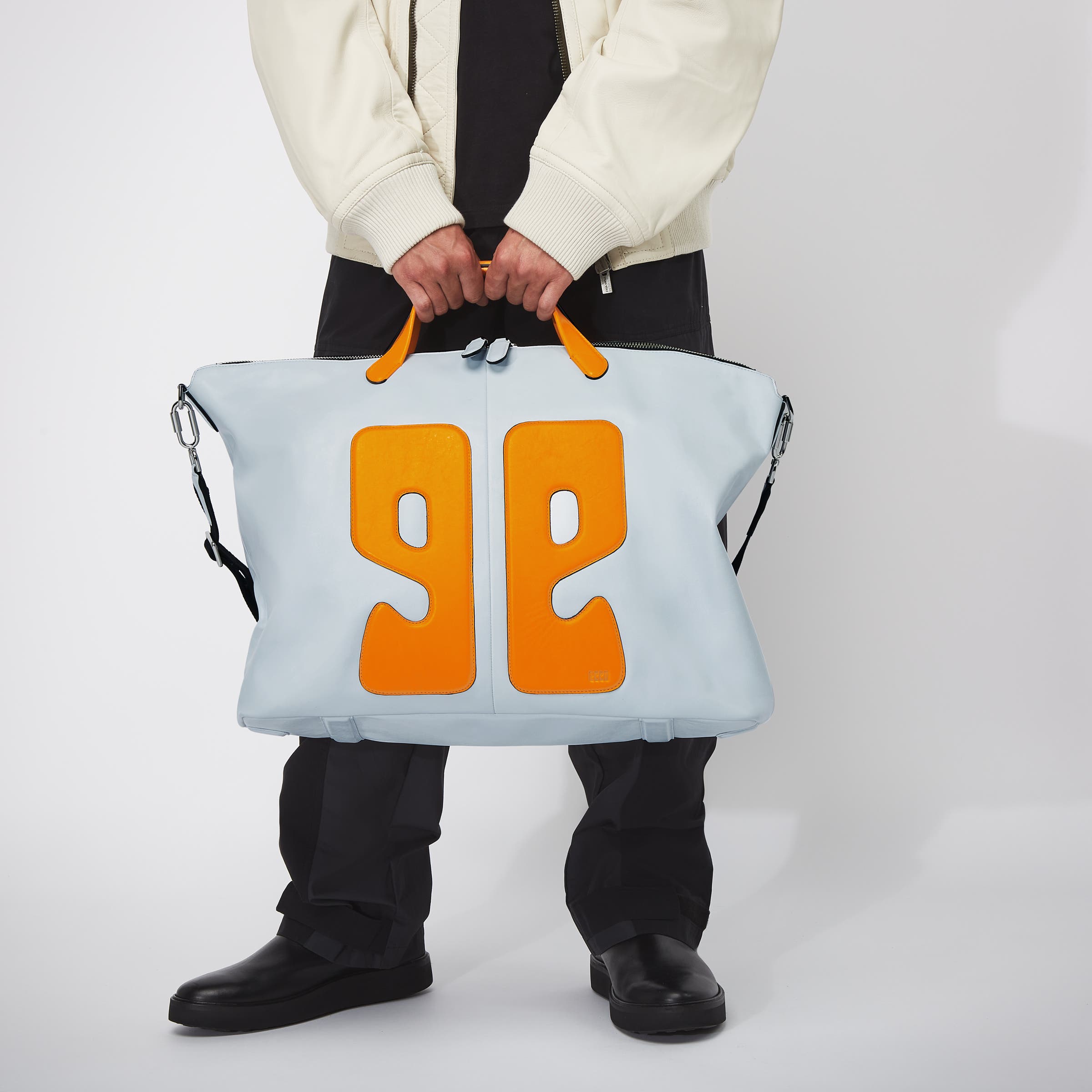 ECCO® E Weekender Leather Tote Bag - Blue - Modelshot-1