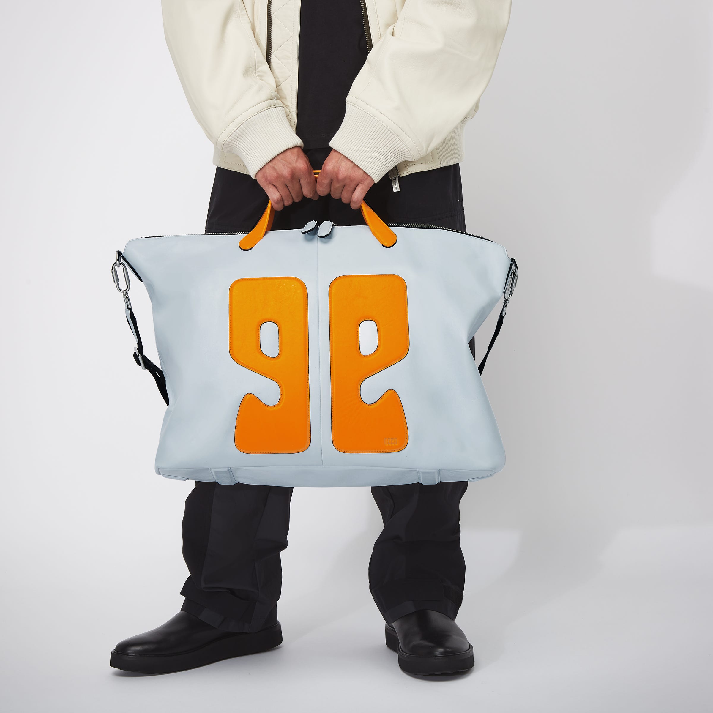 ECCO® E Weekender Leather Tote Bag - Blue - Modelshot-1