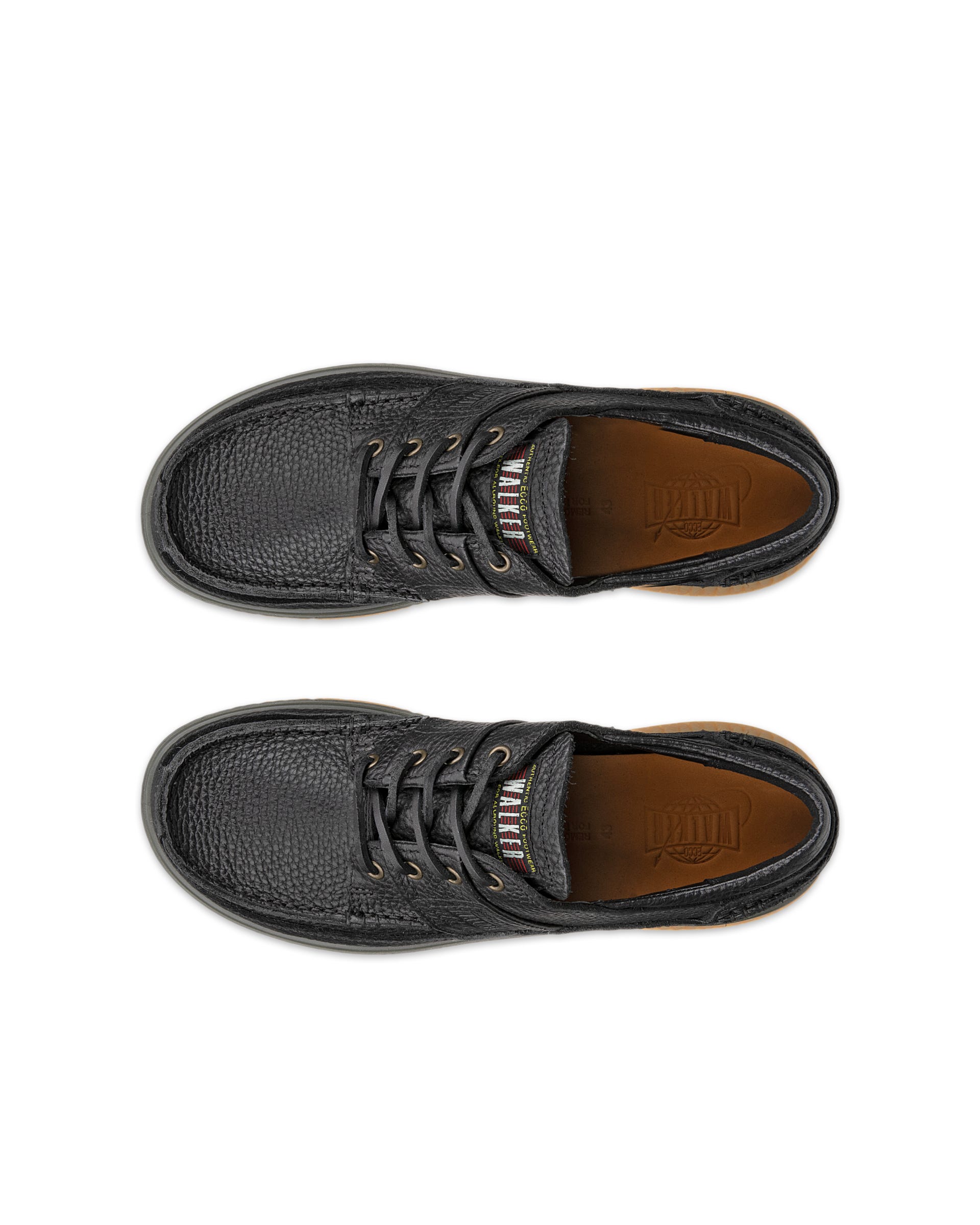 Męskie skórzane buty z ozdobnym szwem ECCO® WALKER 3.0 - Czarny - Top left pair