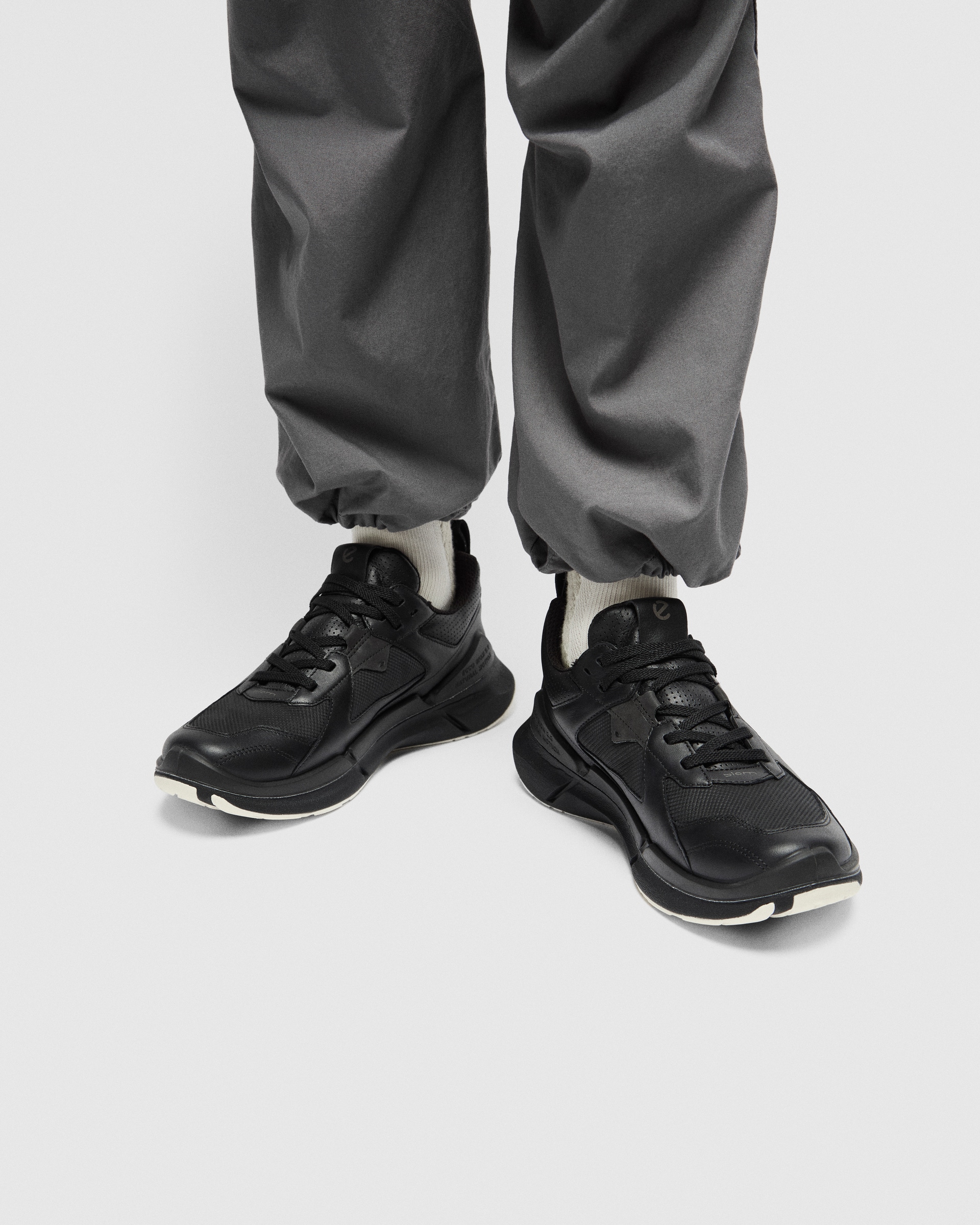 ECCO BIOM 2.2 WOMEN'S SNEAKER - Black - Lifestyle image-1