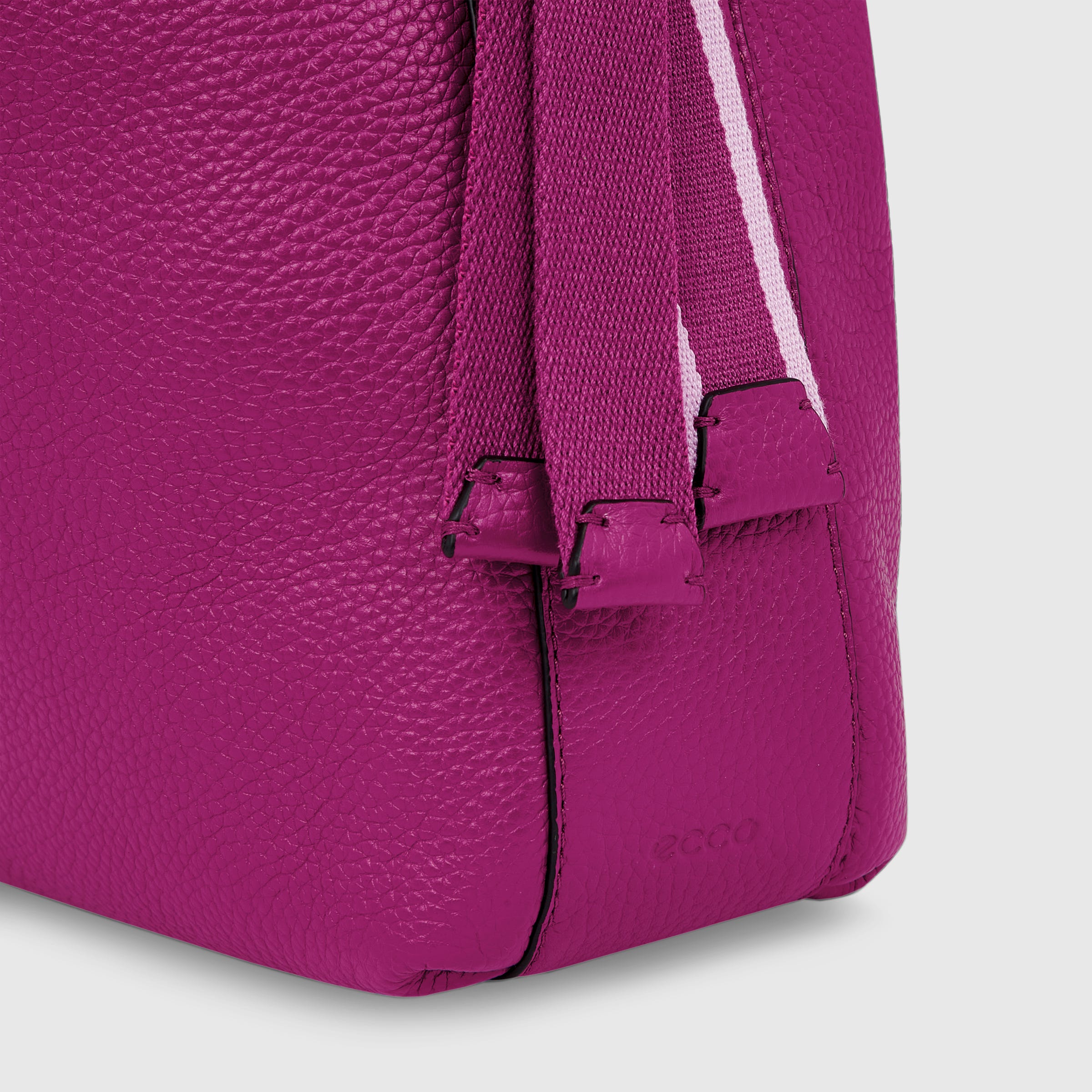 ECCO® Sail Leather Compact Shoulder Bag - Purple - Detail-2