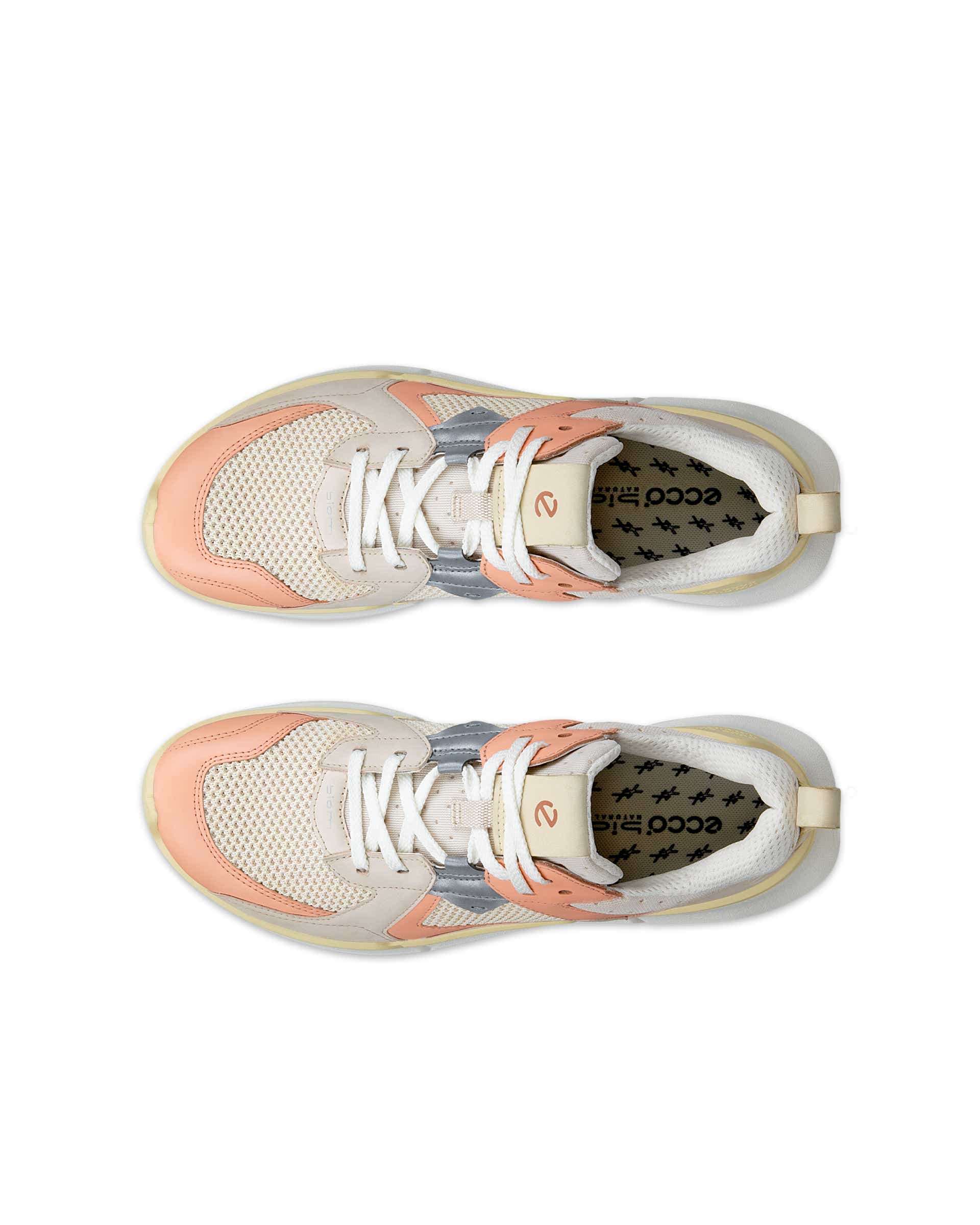 ECCO® BIOM 2.2 baskets en nubuck pour femme - Beige - Top left pair