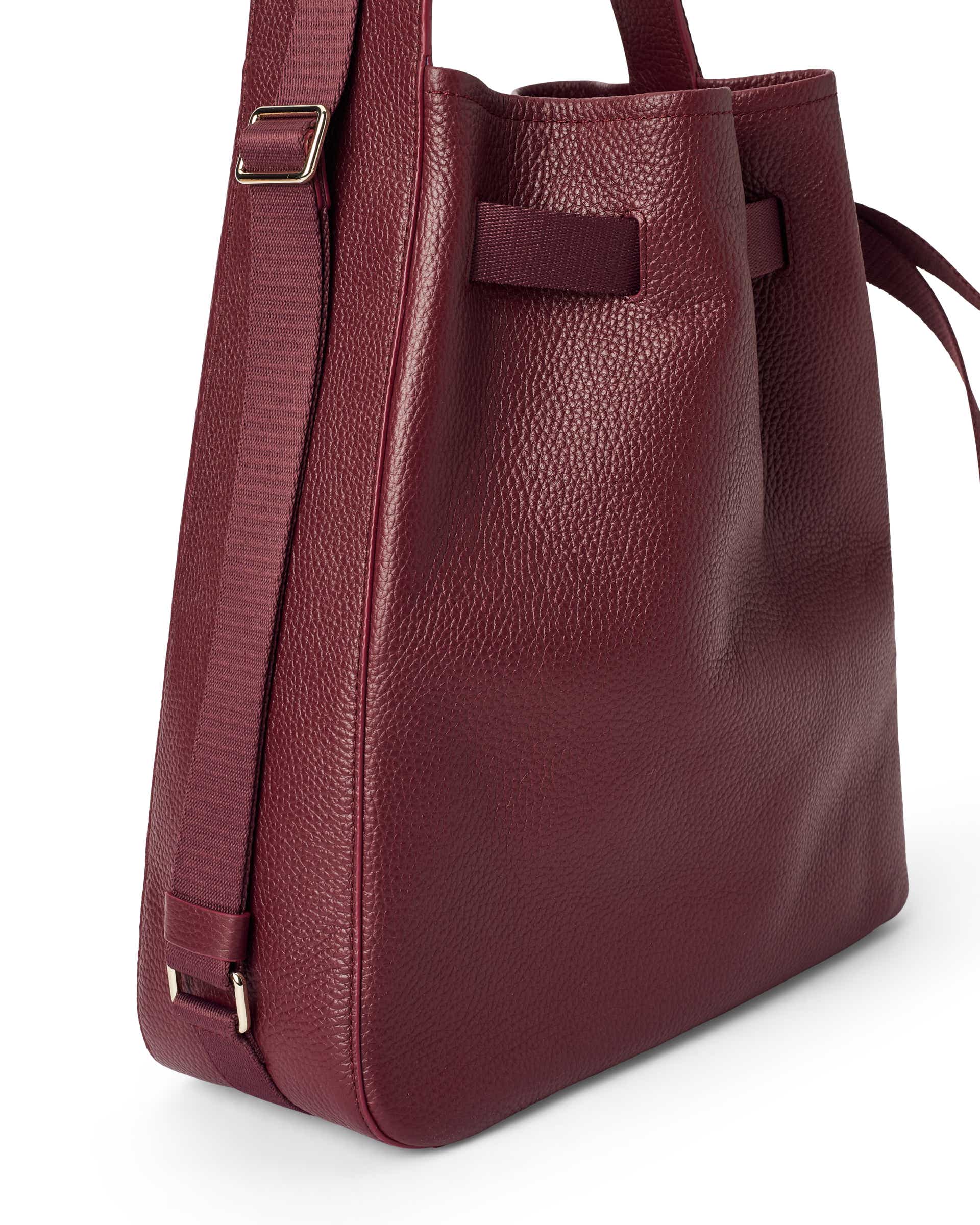 Women's ECCO® SAIL BAG Leather Shoulder Bag - Red - Detail-1