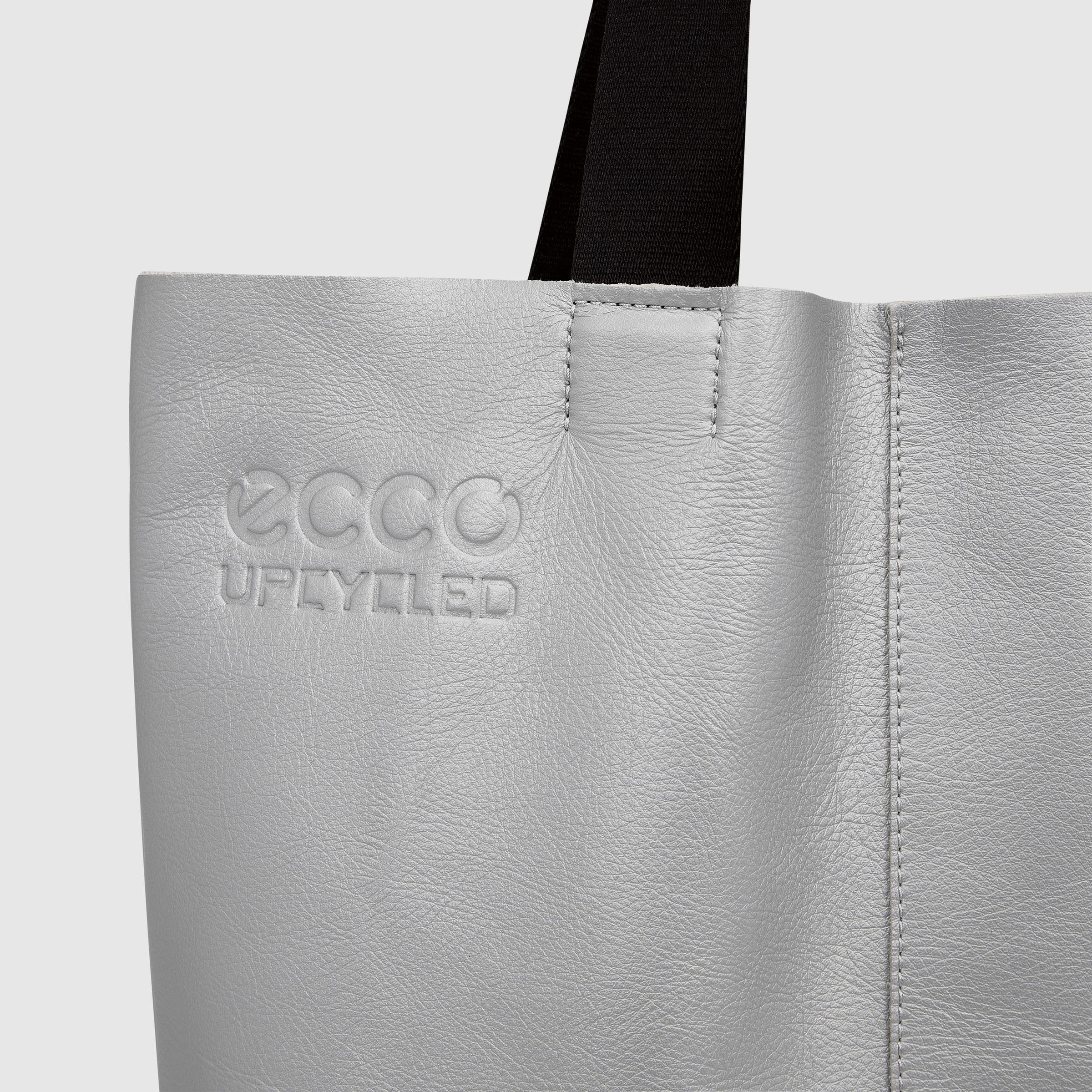 ECCO Upcycled North South - Metallics - Detail-1