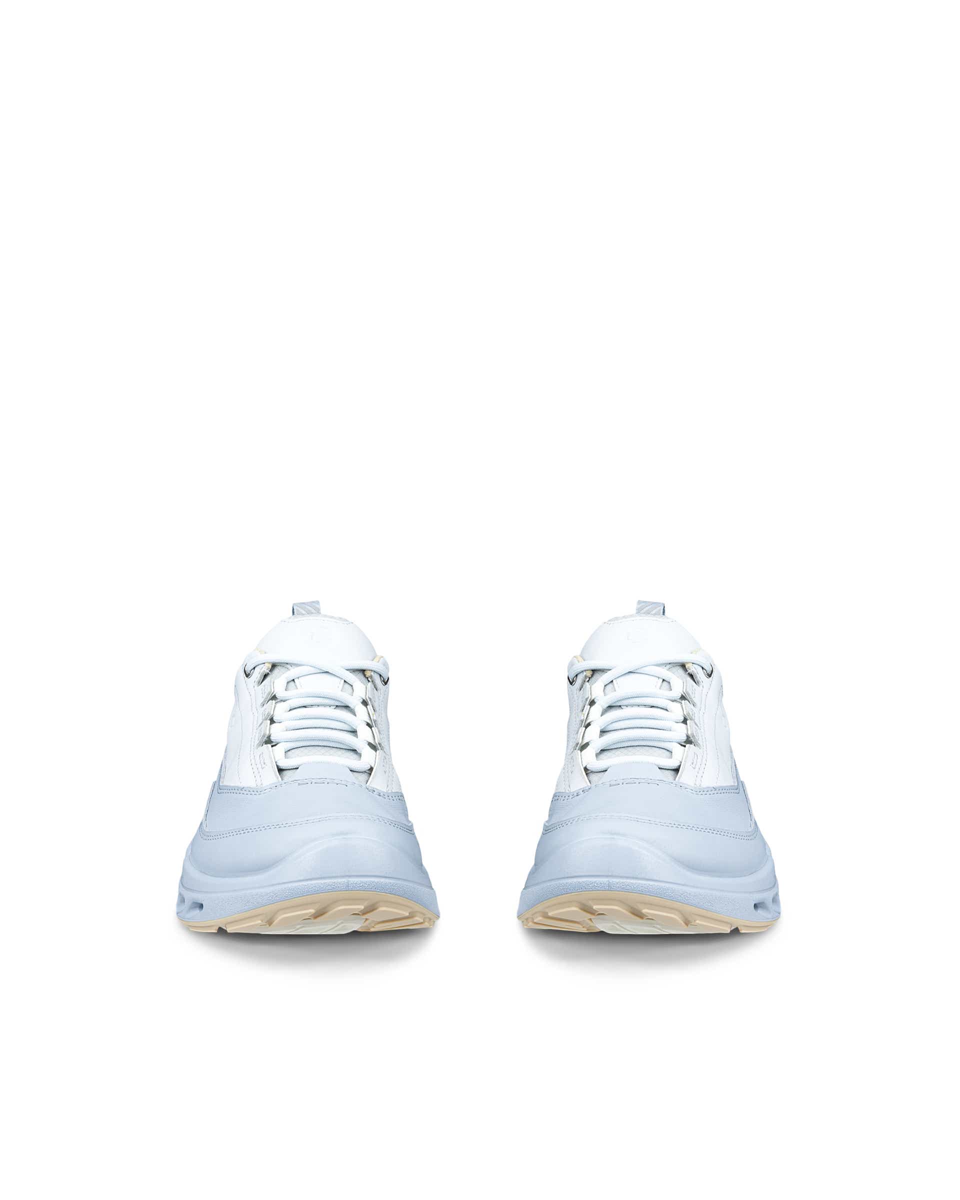 ECCO® BIOM 720 baskets en cuir Gore-Tex pour femme - Bleu - Front pair