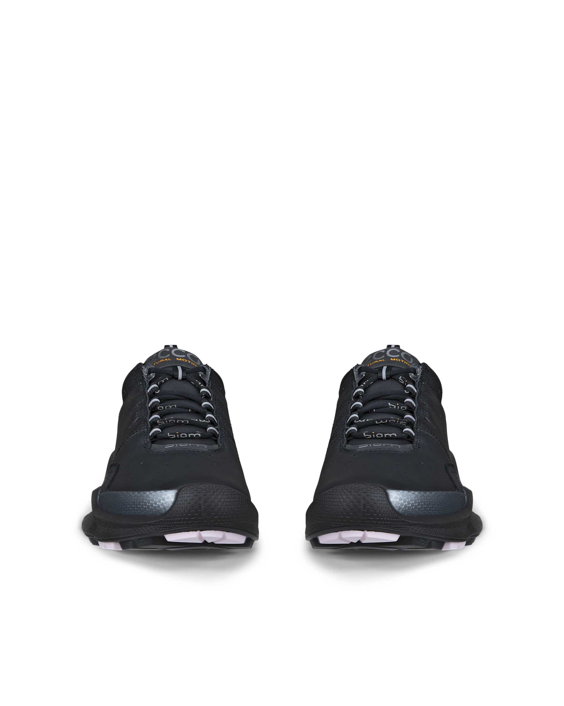 ECCO BIOM C2-TRAIL WOMEN ウィメンズ レザースニーカー - ブラック - Front pair