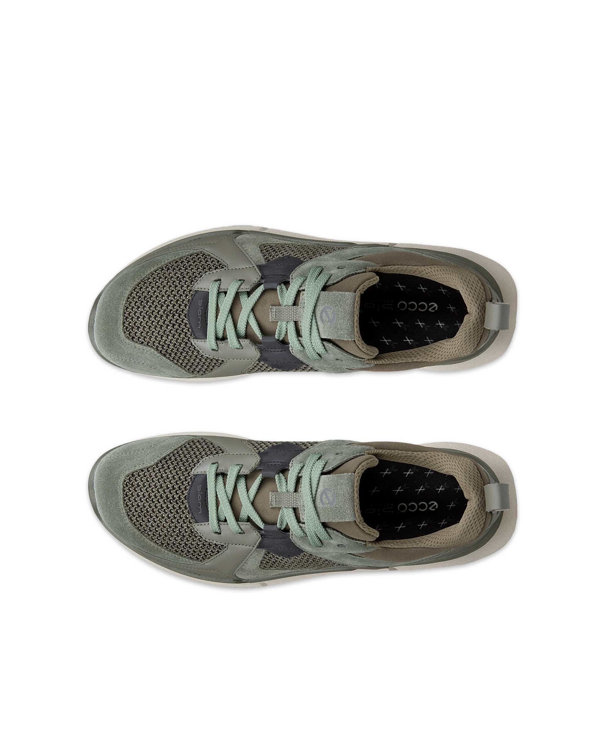 ECCO® BIOM 2.2 baskets de plein air en daim pour homme - Vert - Top left pair