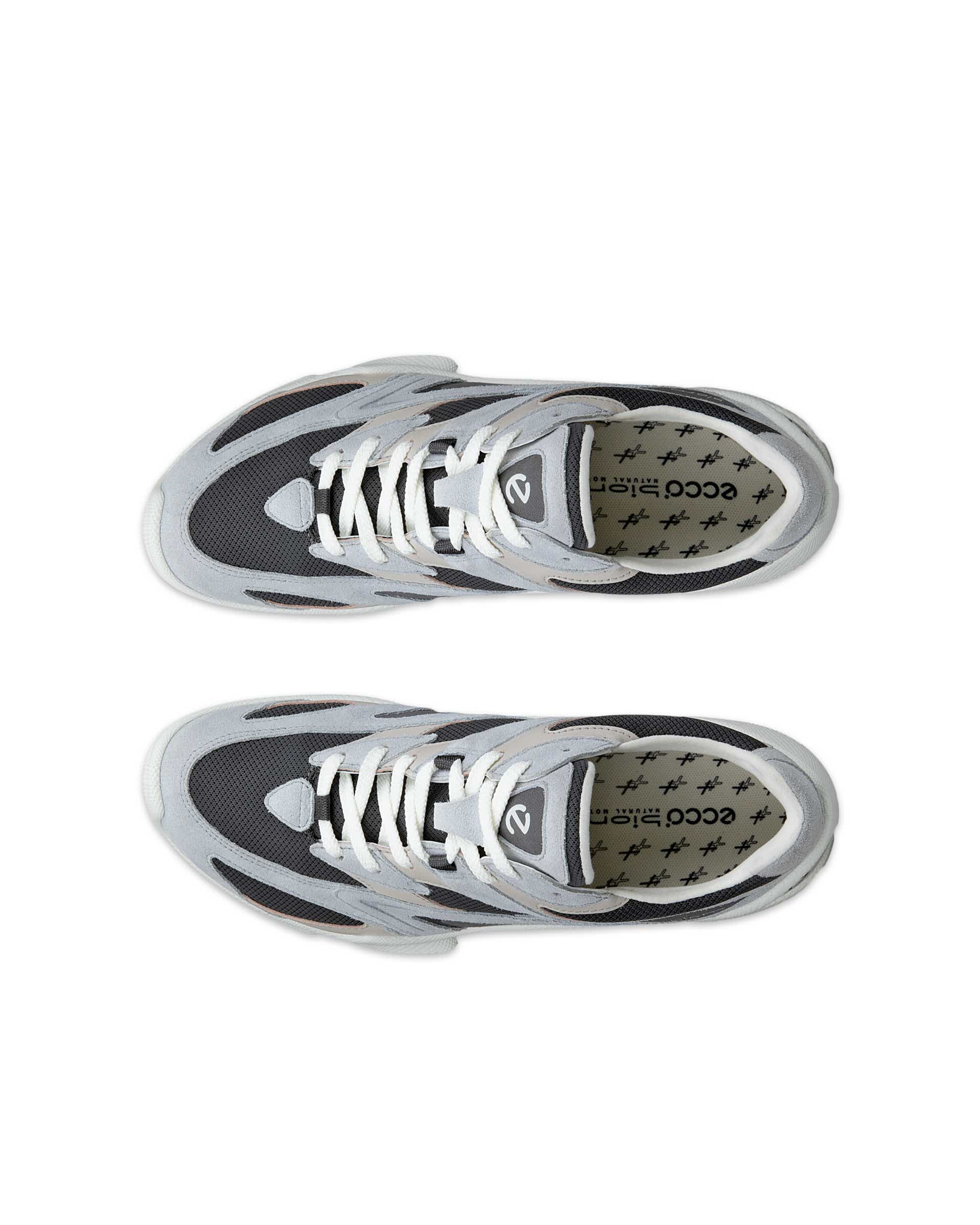 ECCO® BIOM C-TRAIL baskets en daim pour homme - Gris - Top left pair