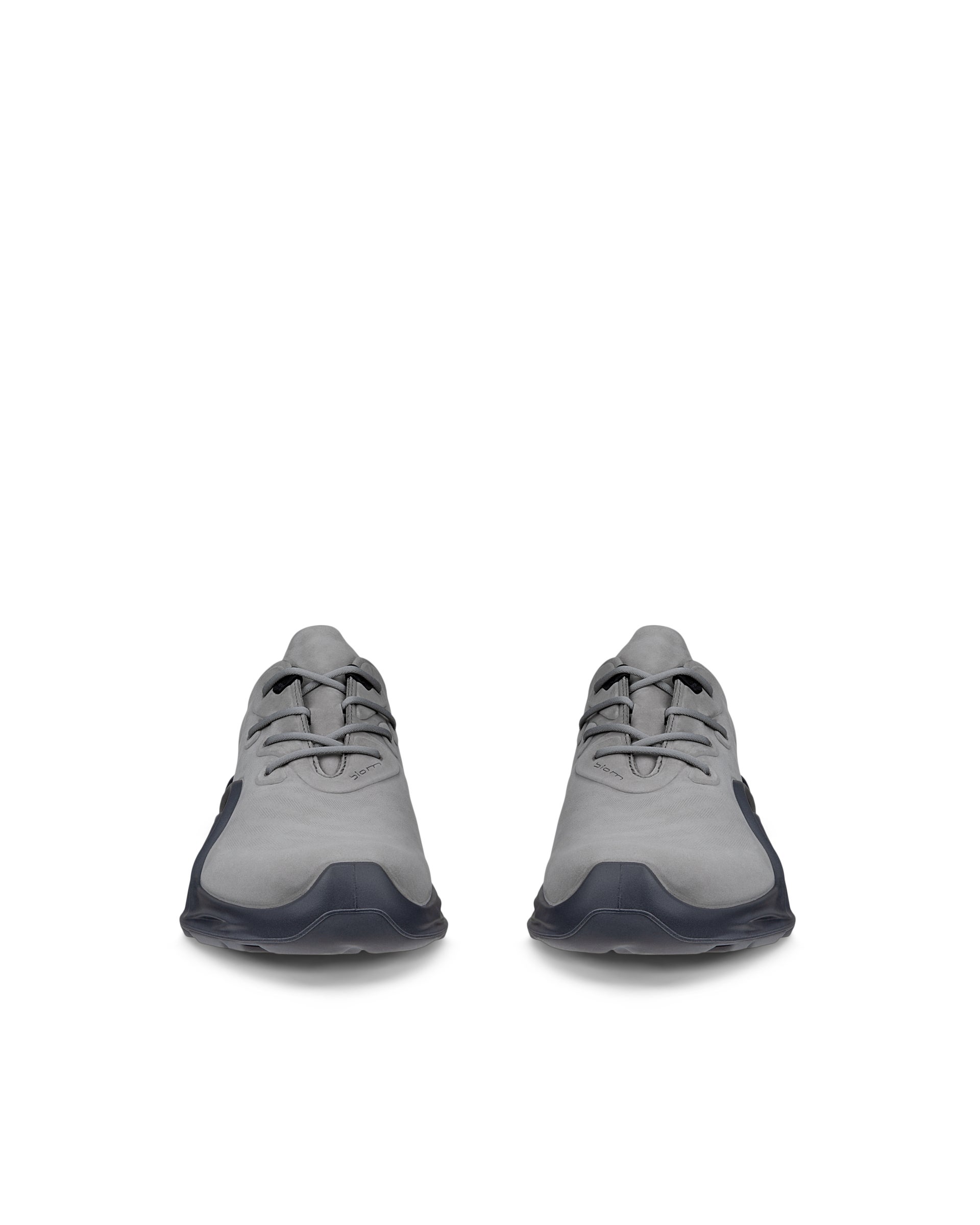 ECCO® BIOM INFINITE baskets en nubuck pour homme - Gris - Front pair