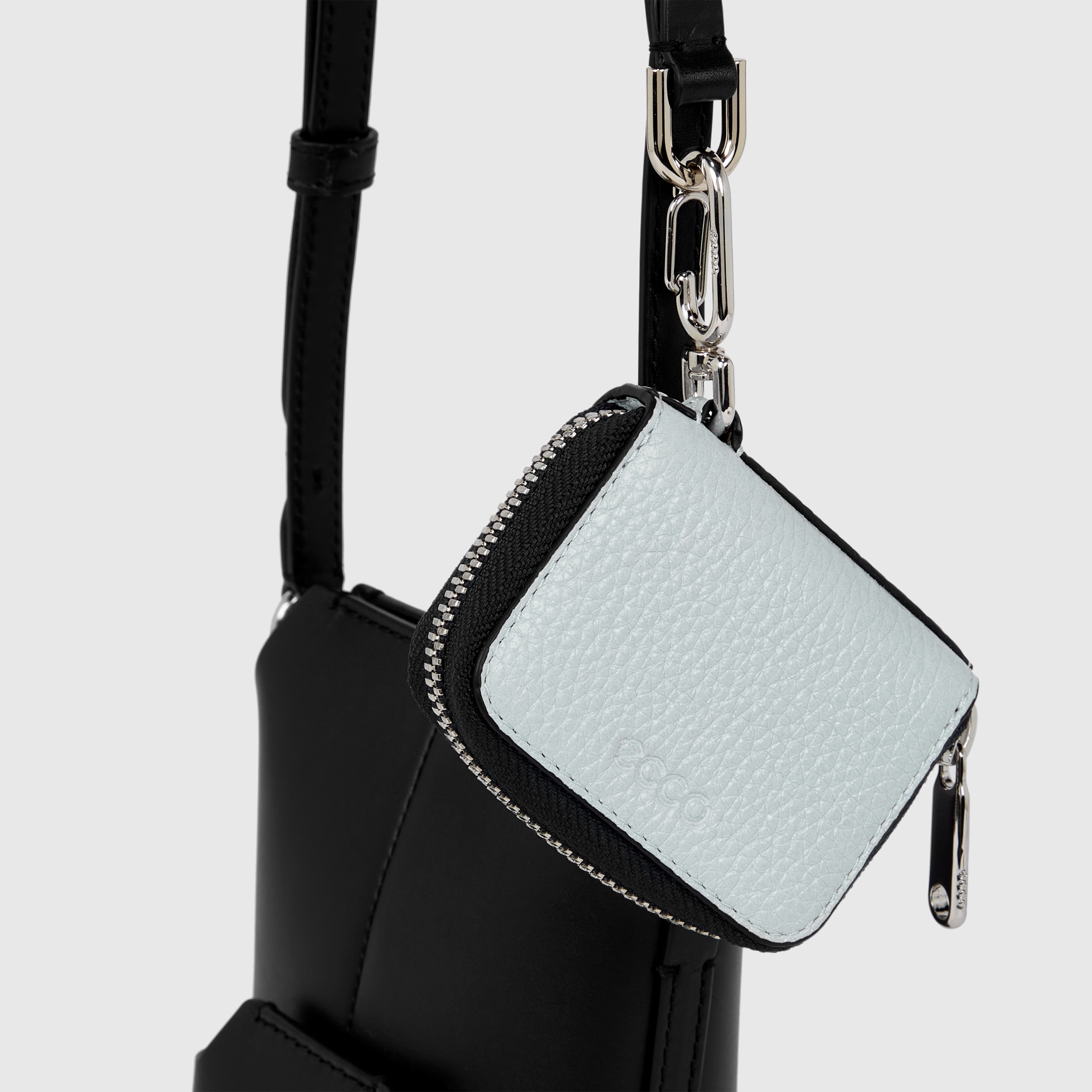 ECCO® Pot Double Leather Crossbody Bag | Black