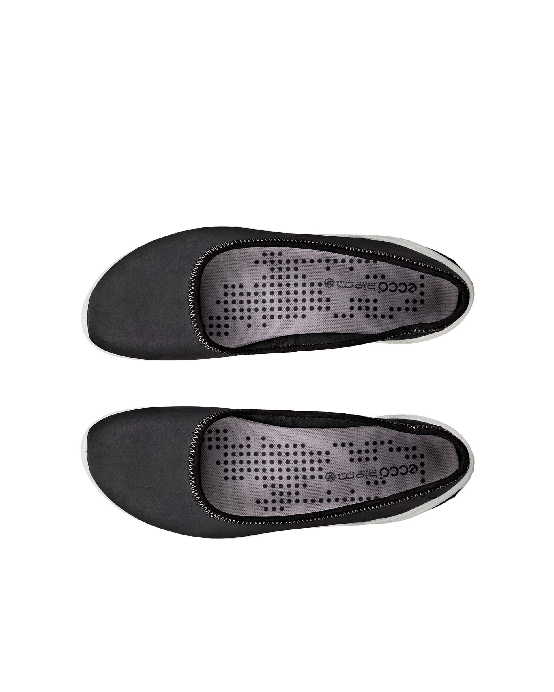 ECCO BIOM LITE W SLIP ON - Czarny - Outside