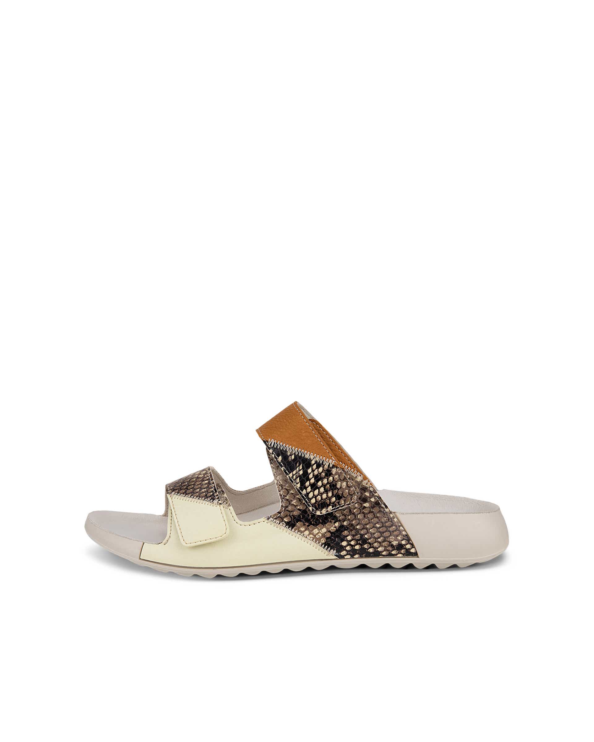 ECCO Cozmo Upcycle Slide - undefined - Outside