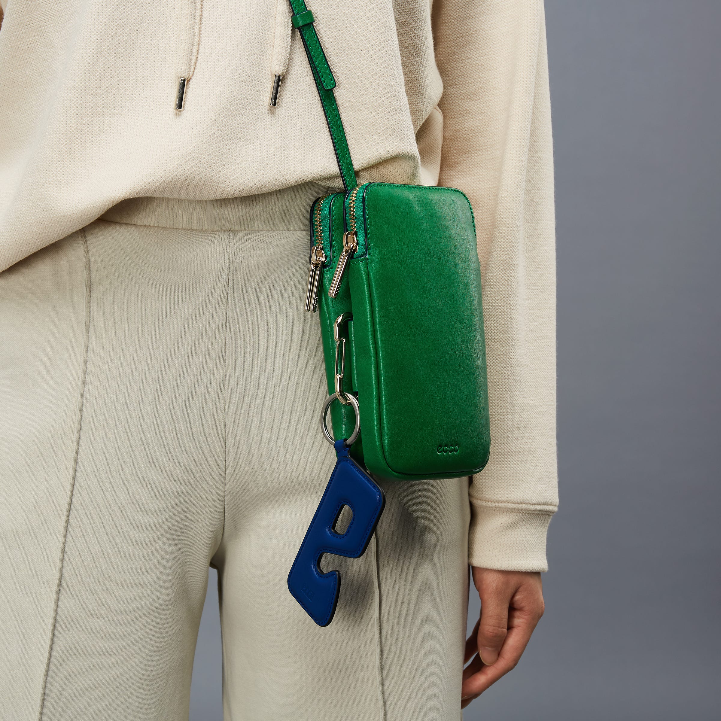 ECCO® E Leather Charm 'E' - Blue - Modelshot-1