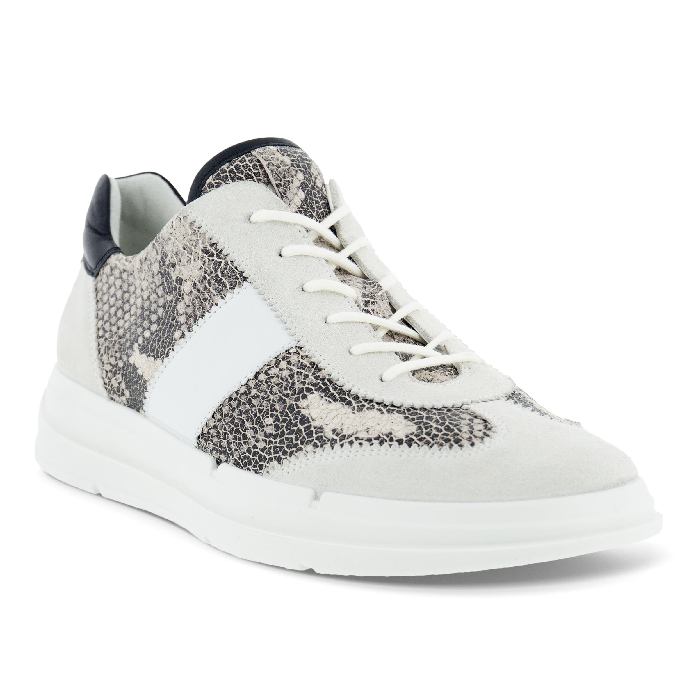 Women's ECCO® Soft X Leather Sneaker - White - Main