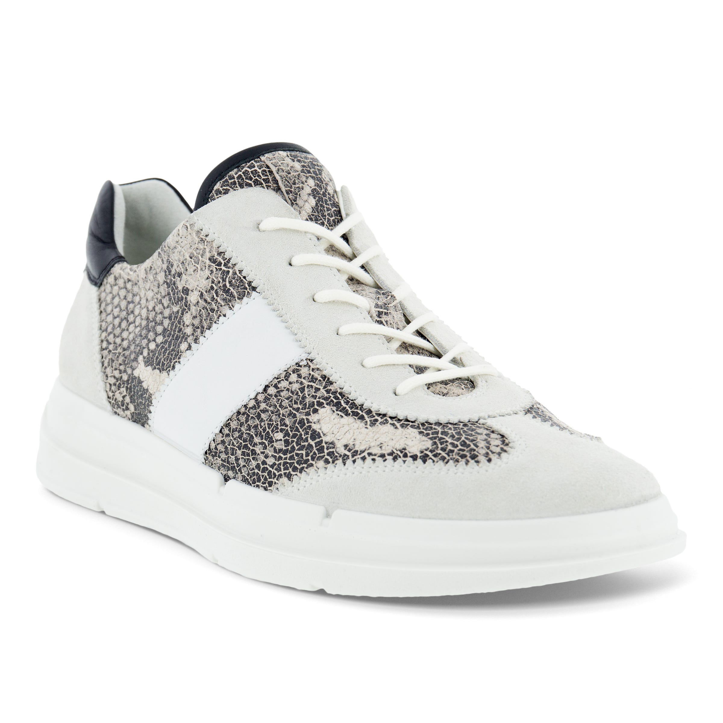 Women's ECCO® Soft X Leather Sneaker - White - Main
