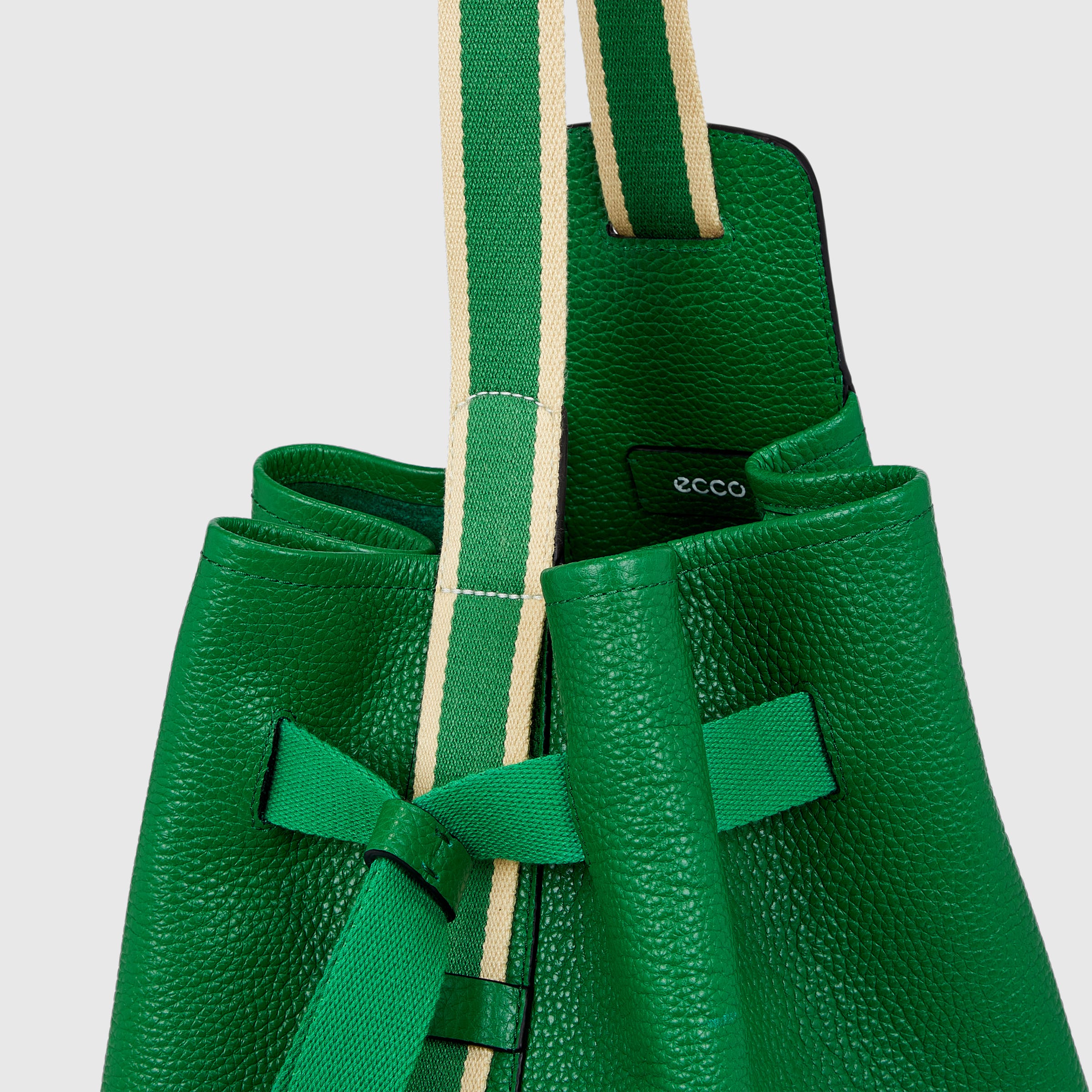 ECCO® Sail Leather Compact Shoulder Bag - Green - Detail-1