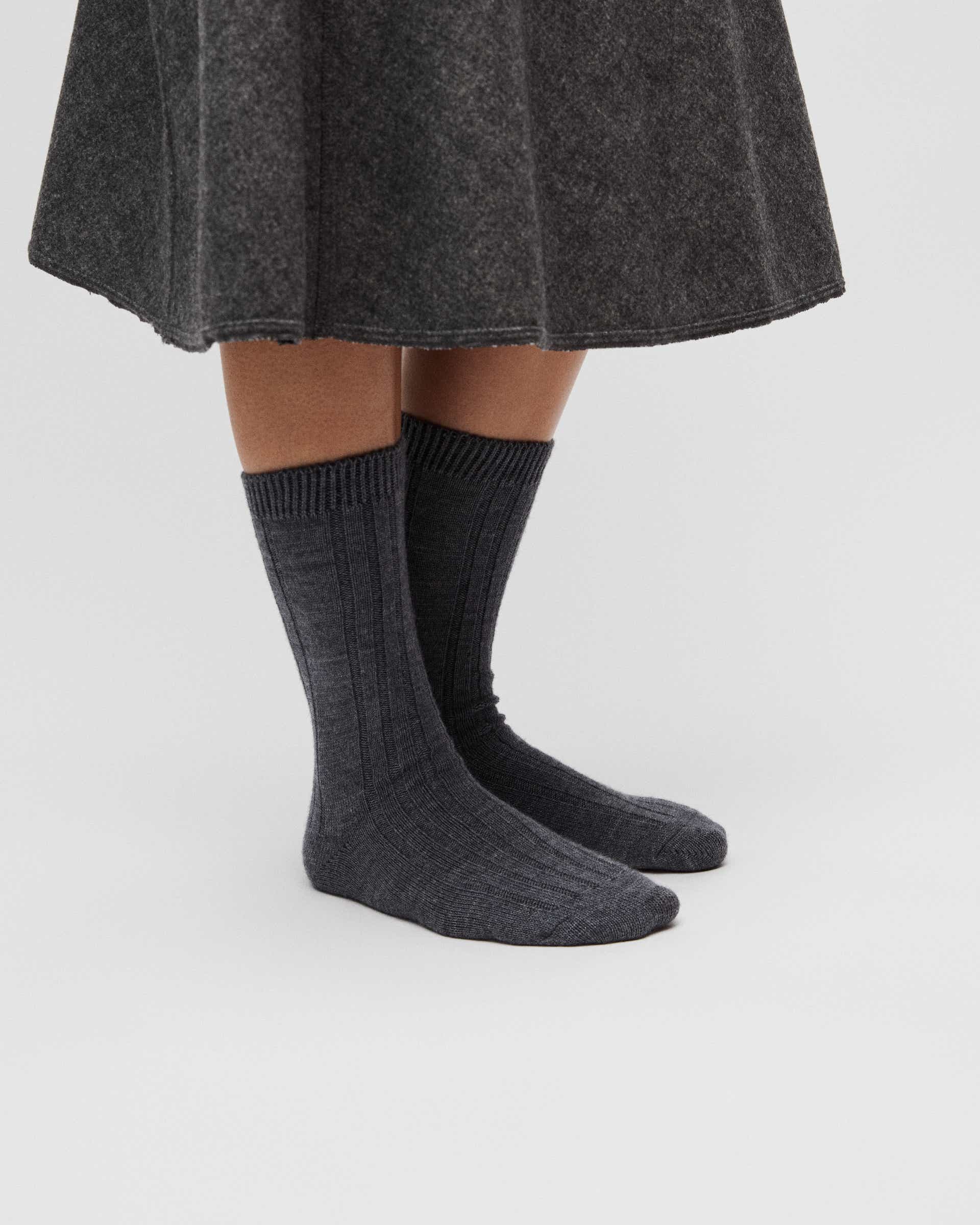 ECCO® chaussettes mi-hautes côtelées unisex - Gris - Lifestyle image-1