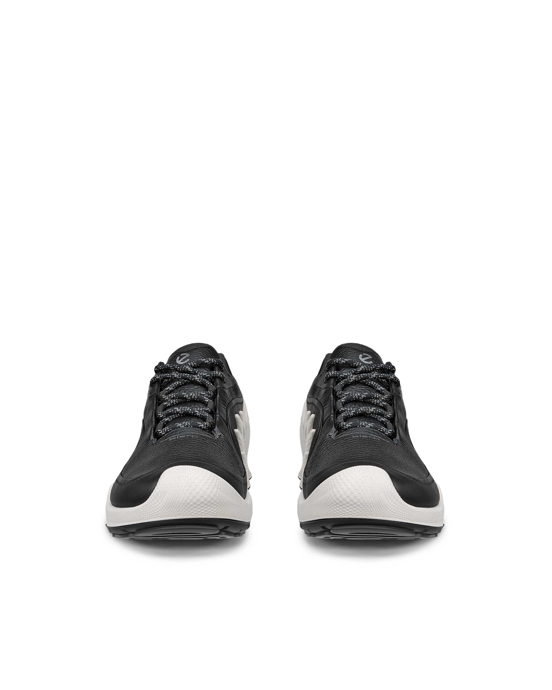 ECCO BIOM AEX WOMEN ウィメンズ レザーGore-Texシューズ - ブラック - Front pair