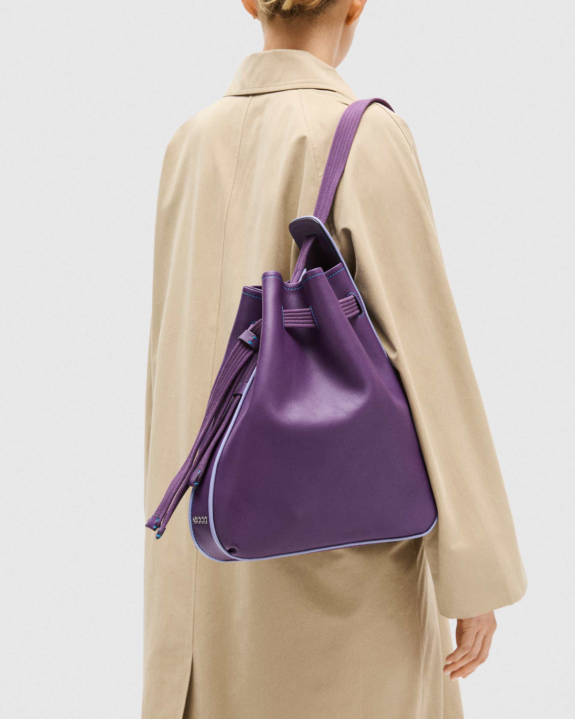 ECCO Sail Bag M レザーショルダーバッグ - パープル - Lifestyle image-1