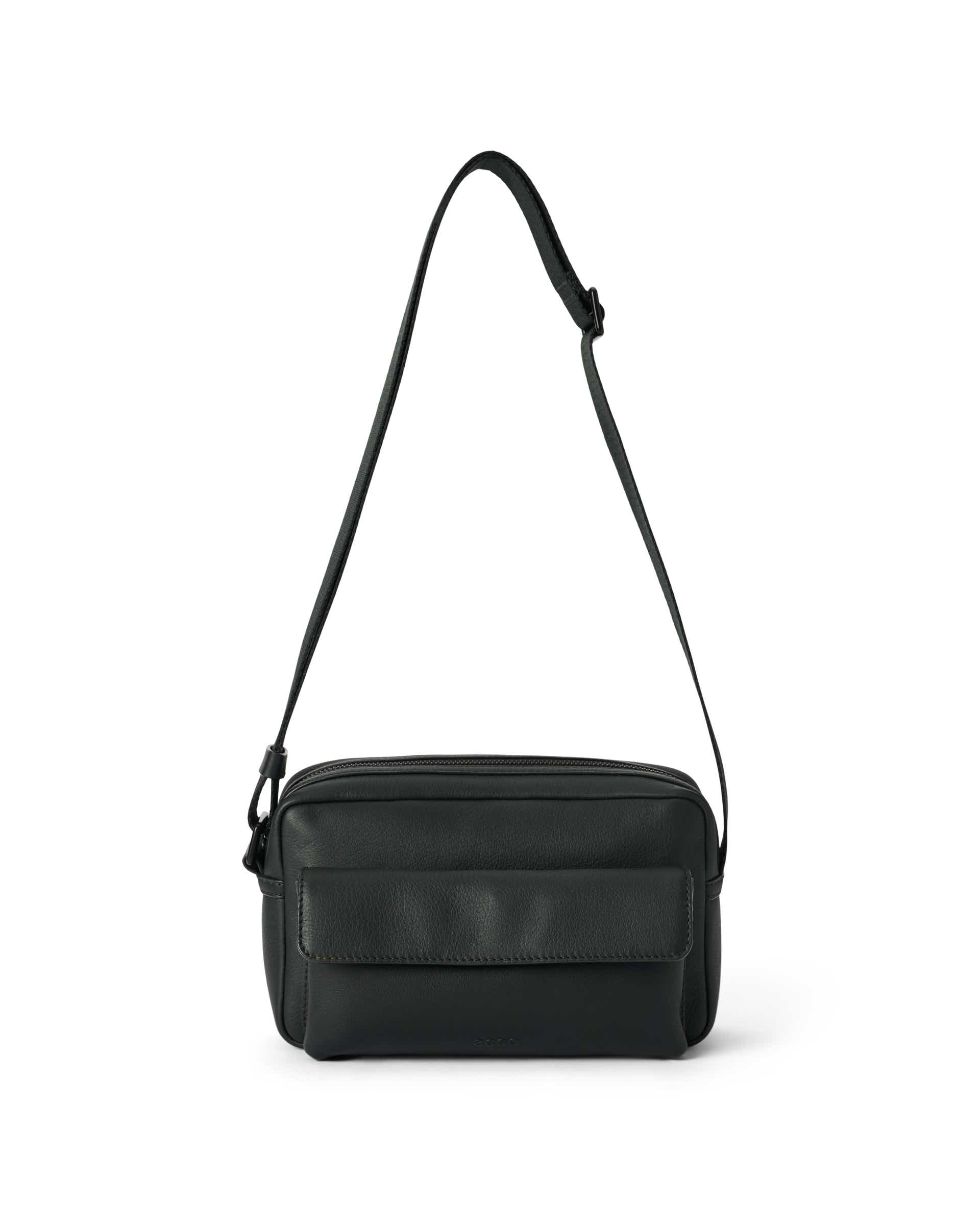 ECCO Camera Bag City Crossbody レザーショルダーバッグ | ブラック ECCO Camera Bag City Crossbody レザーショルダーバッグ | ブラック